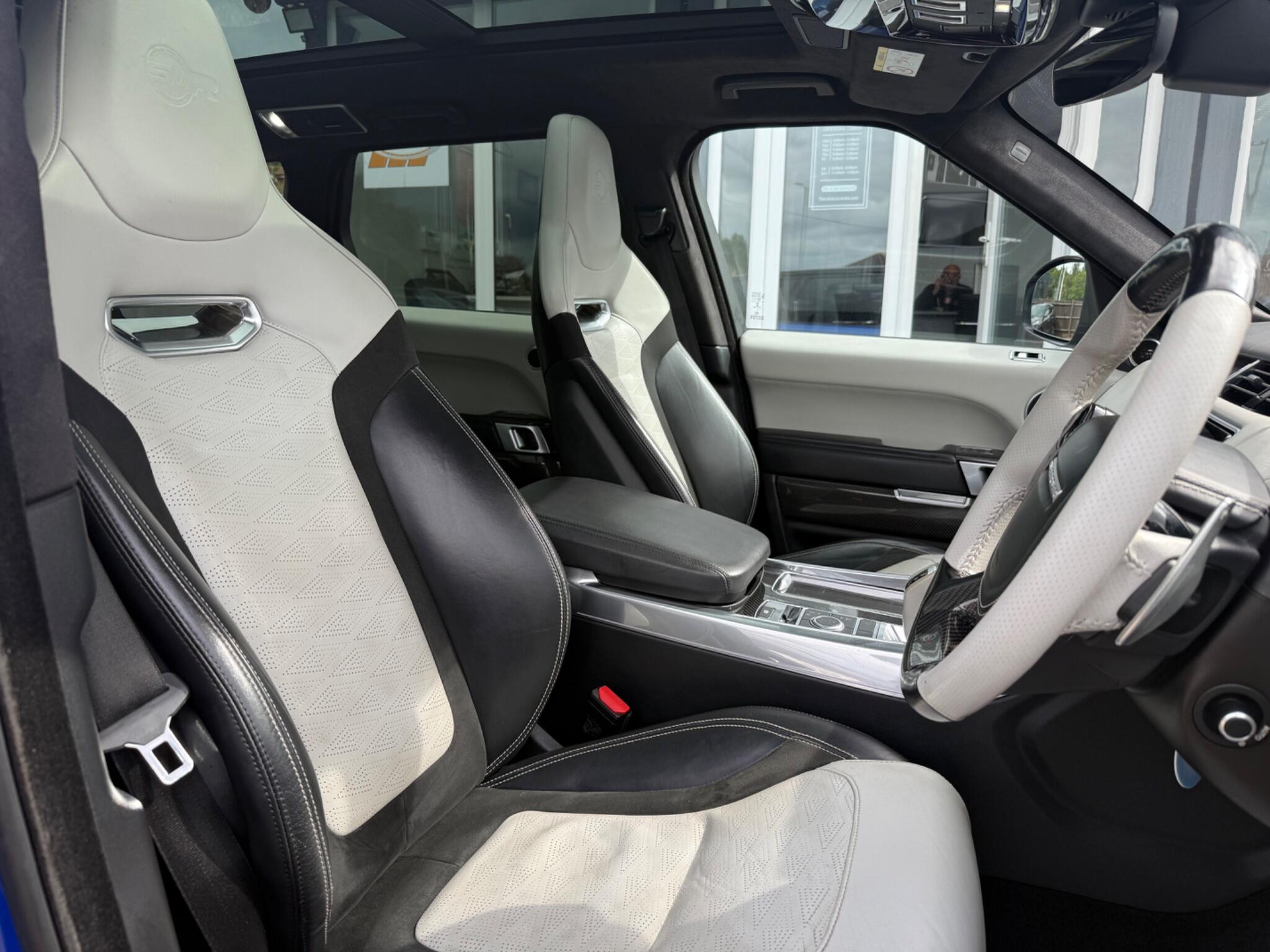 Land Rover Range Rover Sport view 11