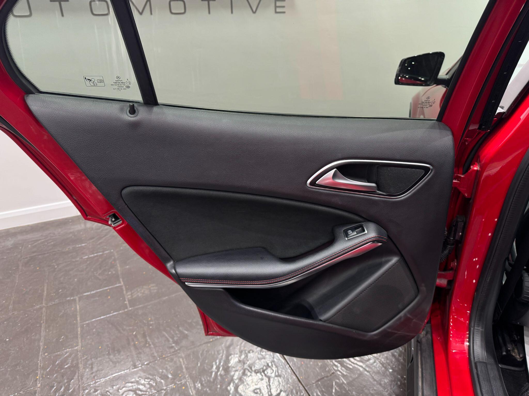 Mercedes-Benz Gla view 47