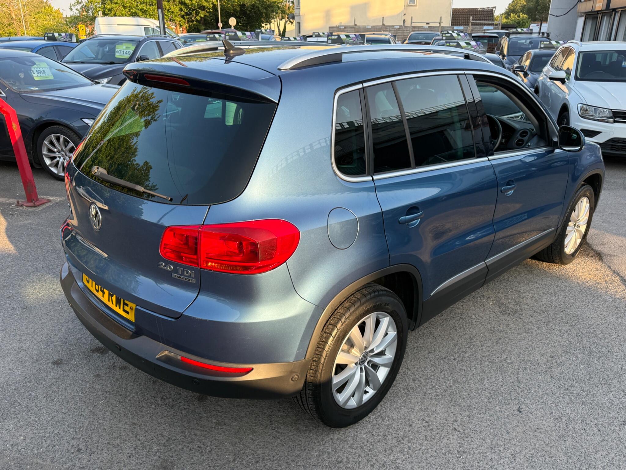 Volkswagen Tiguan - Image 18