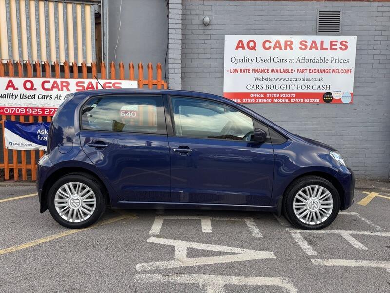 Volkswagen Up! view 8