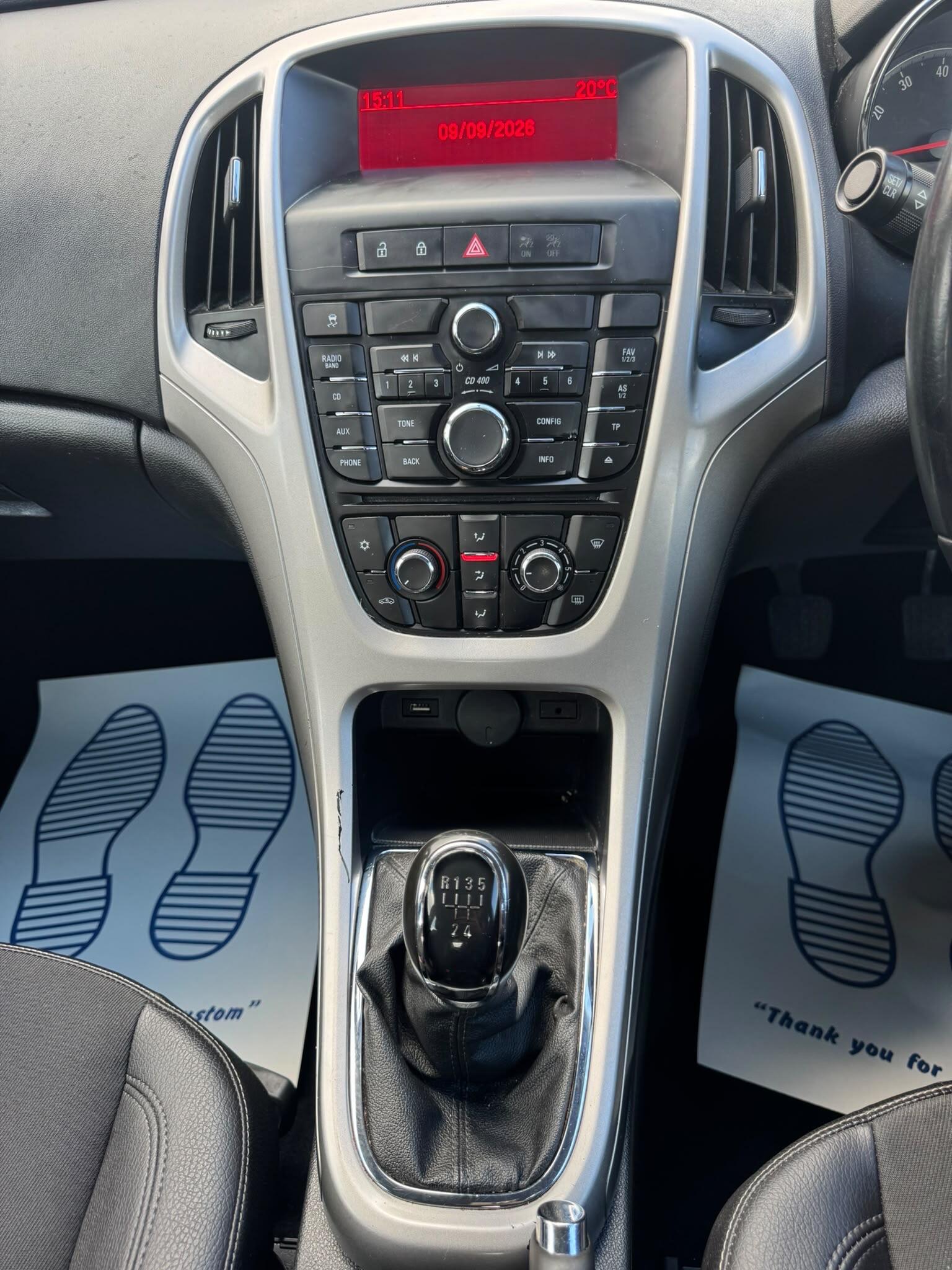Vauxhall Astra view 9