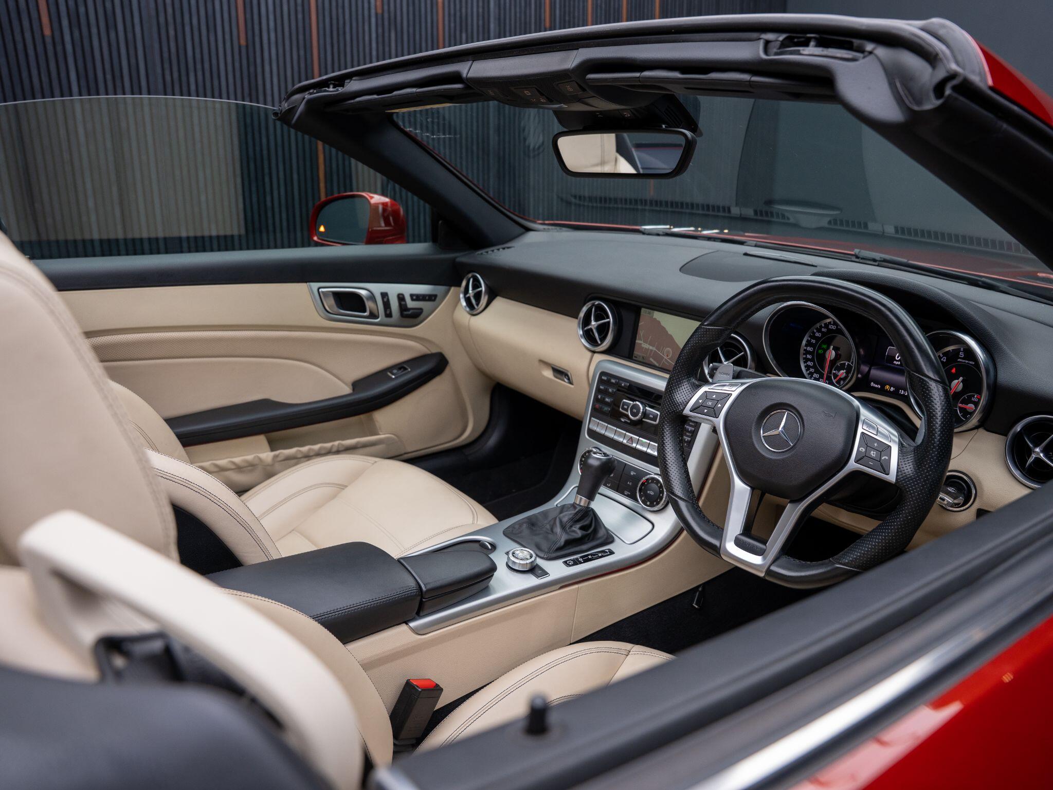 Mercedes-Benz SLK view 38