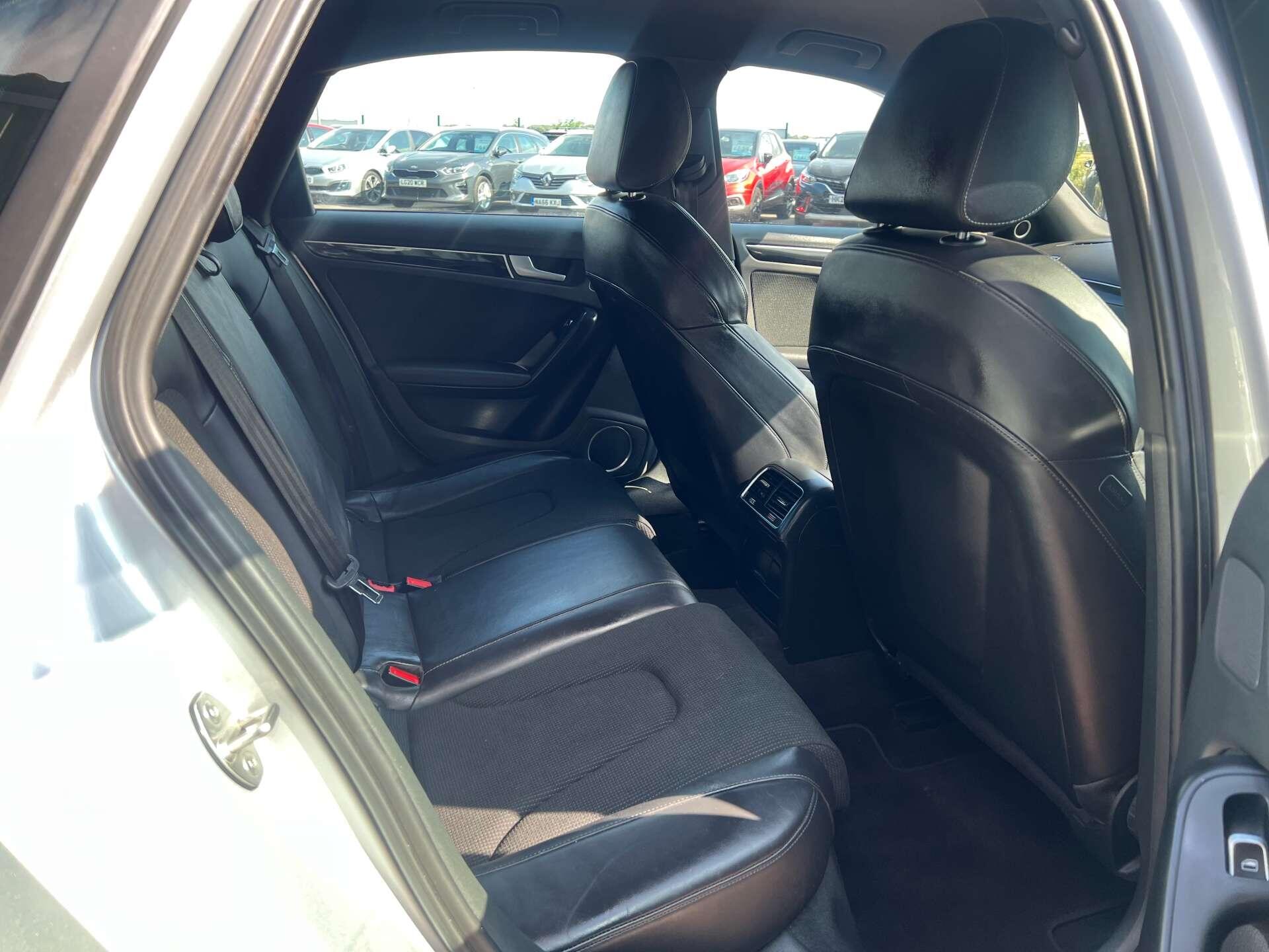 Audi A4 view 27