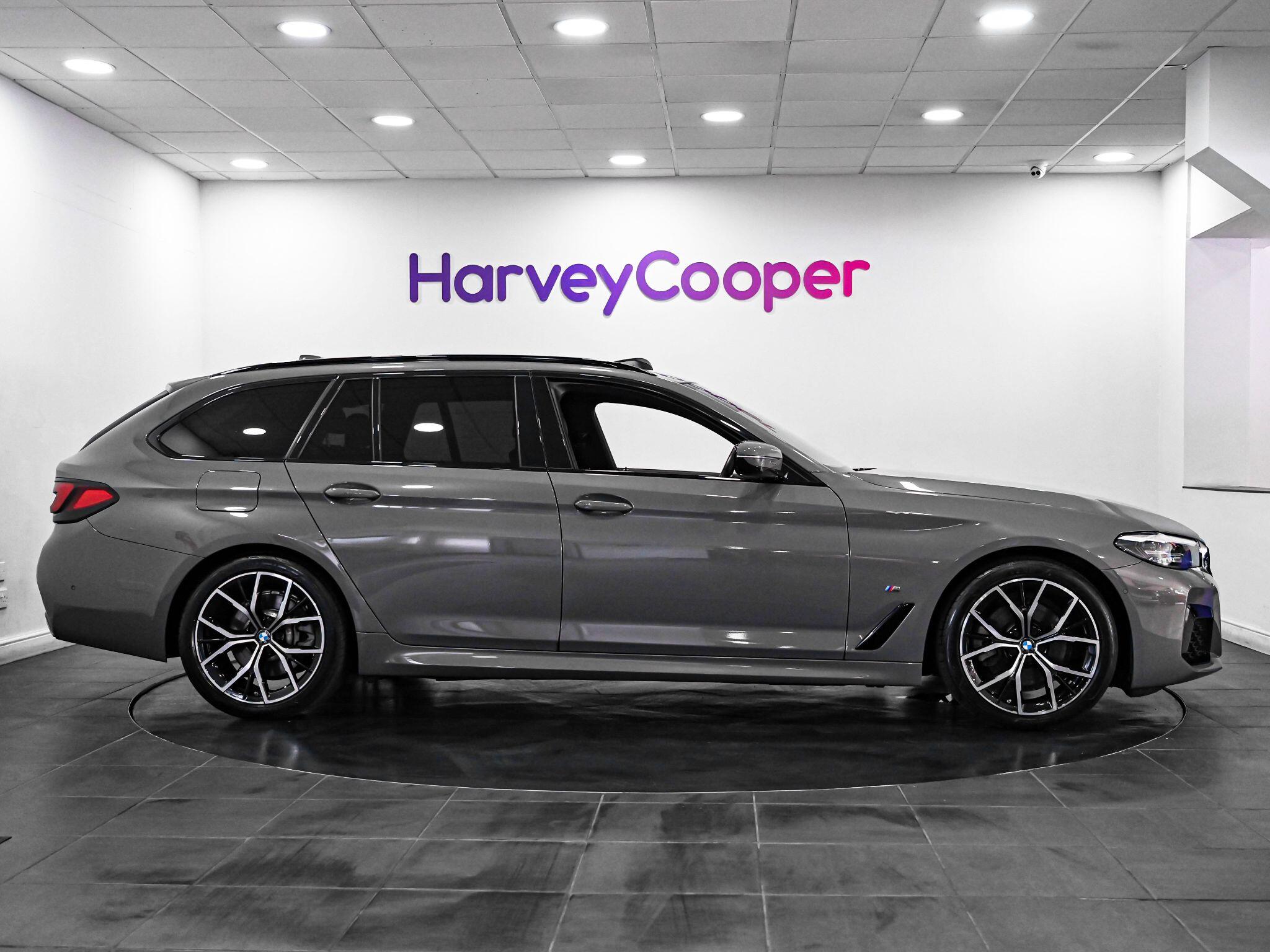 BMW 5 Series view 7