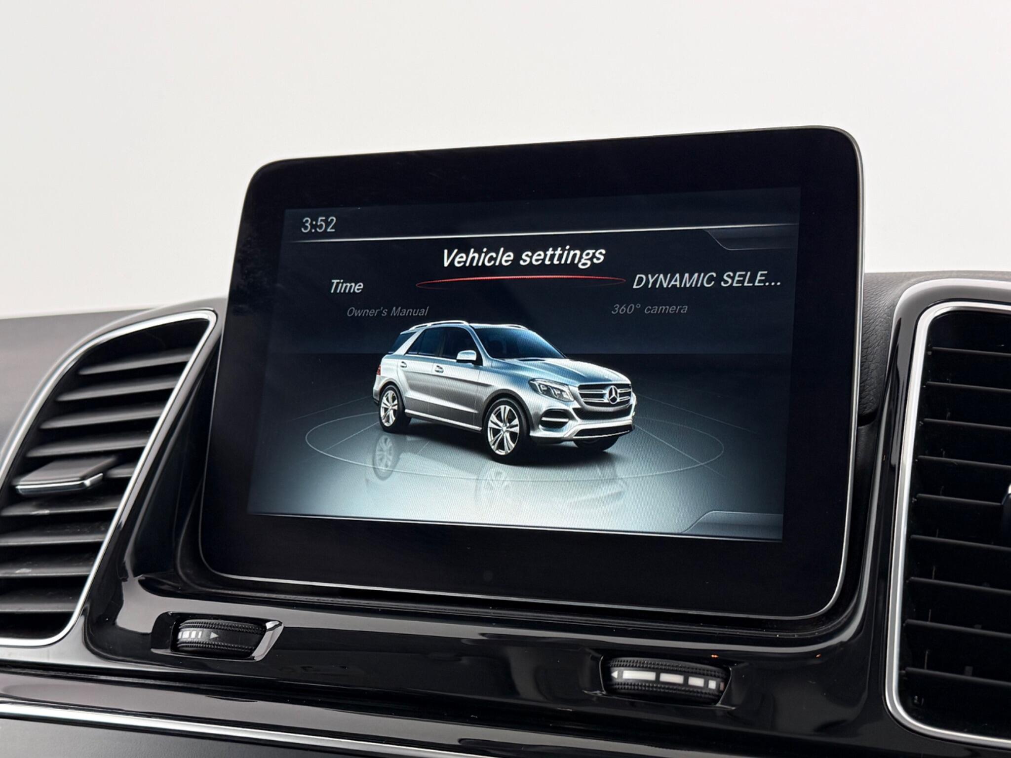 Mercedes-Benz GLE view 31