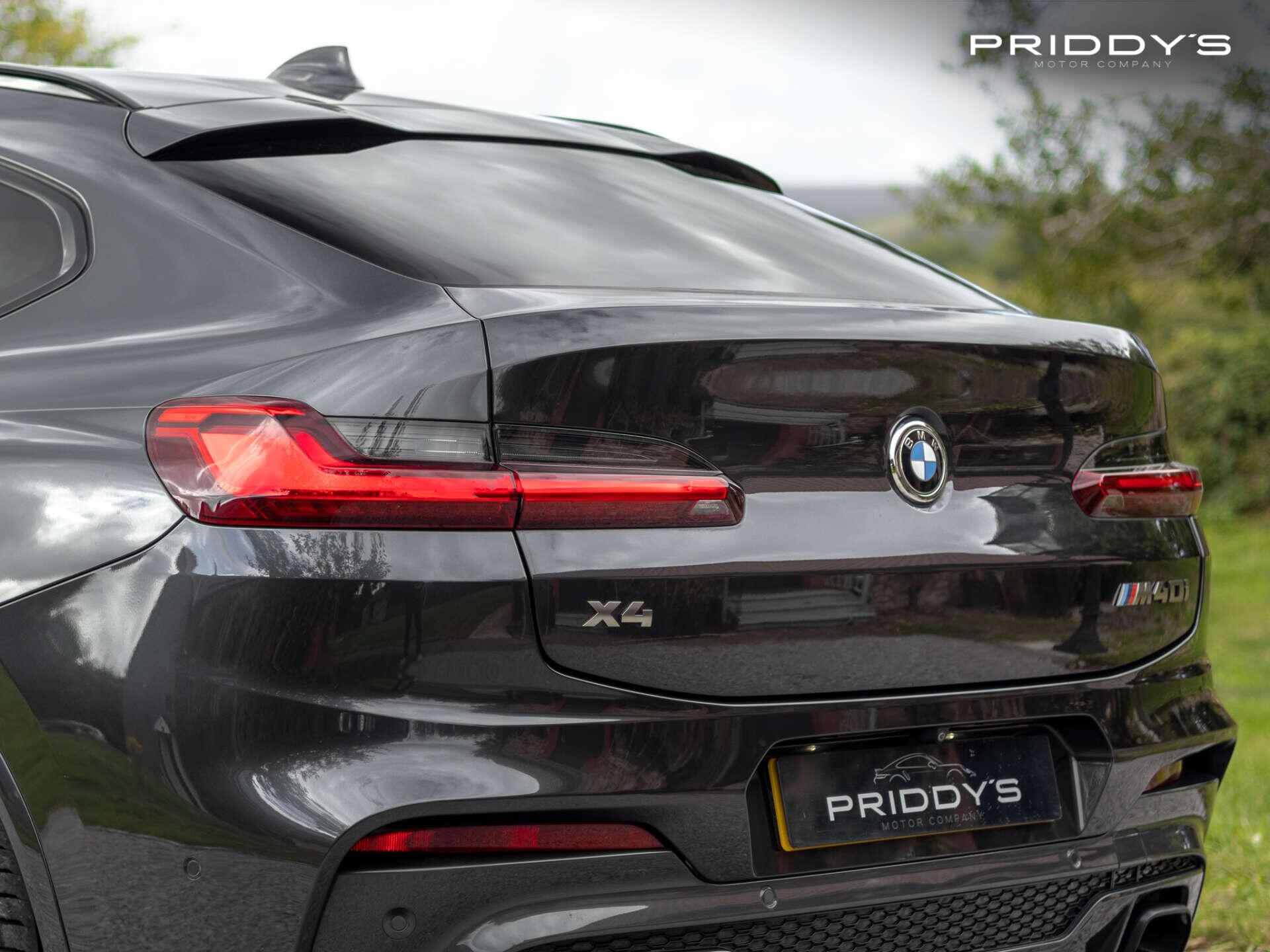 BMW X4 view 10