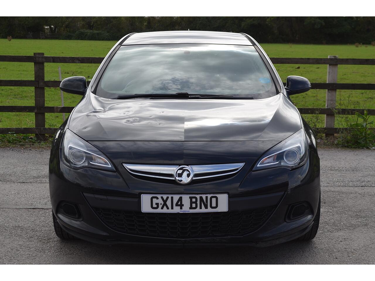 Vauxhall Astra GTC view 4