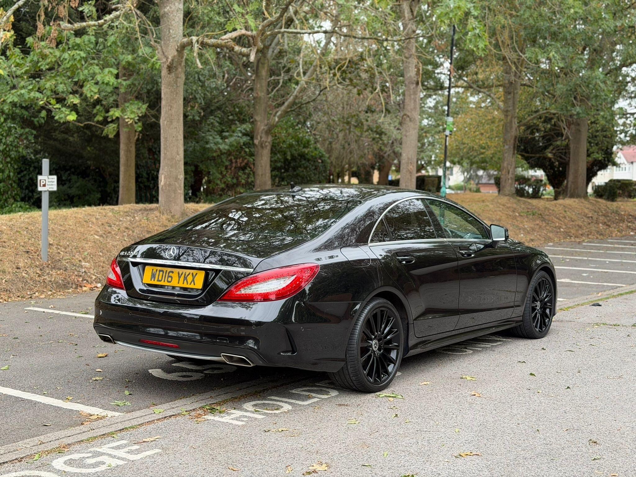 Mercedes-Benz CLS view 3