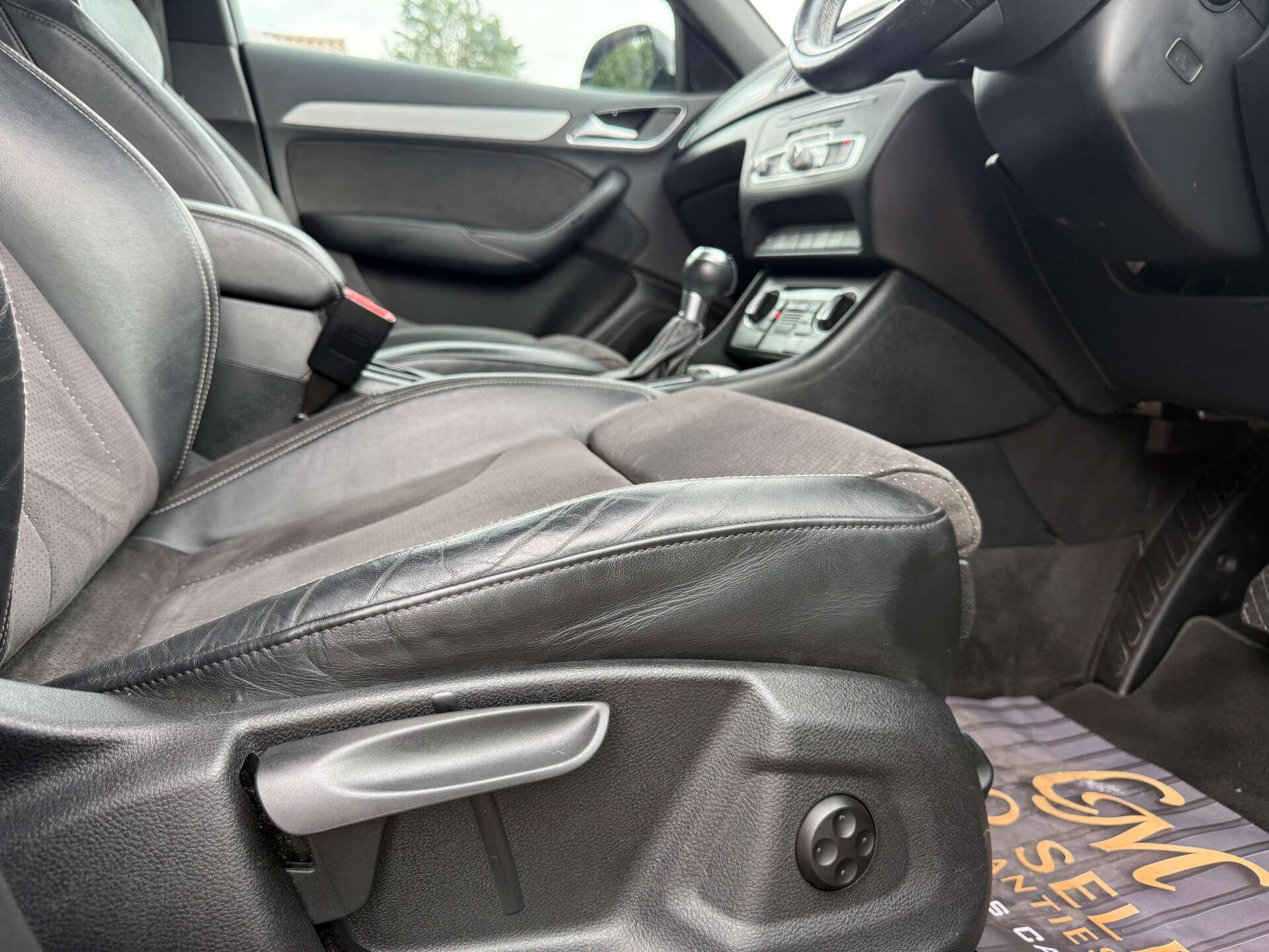 Audi Q3 view 39