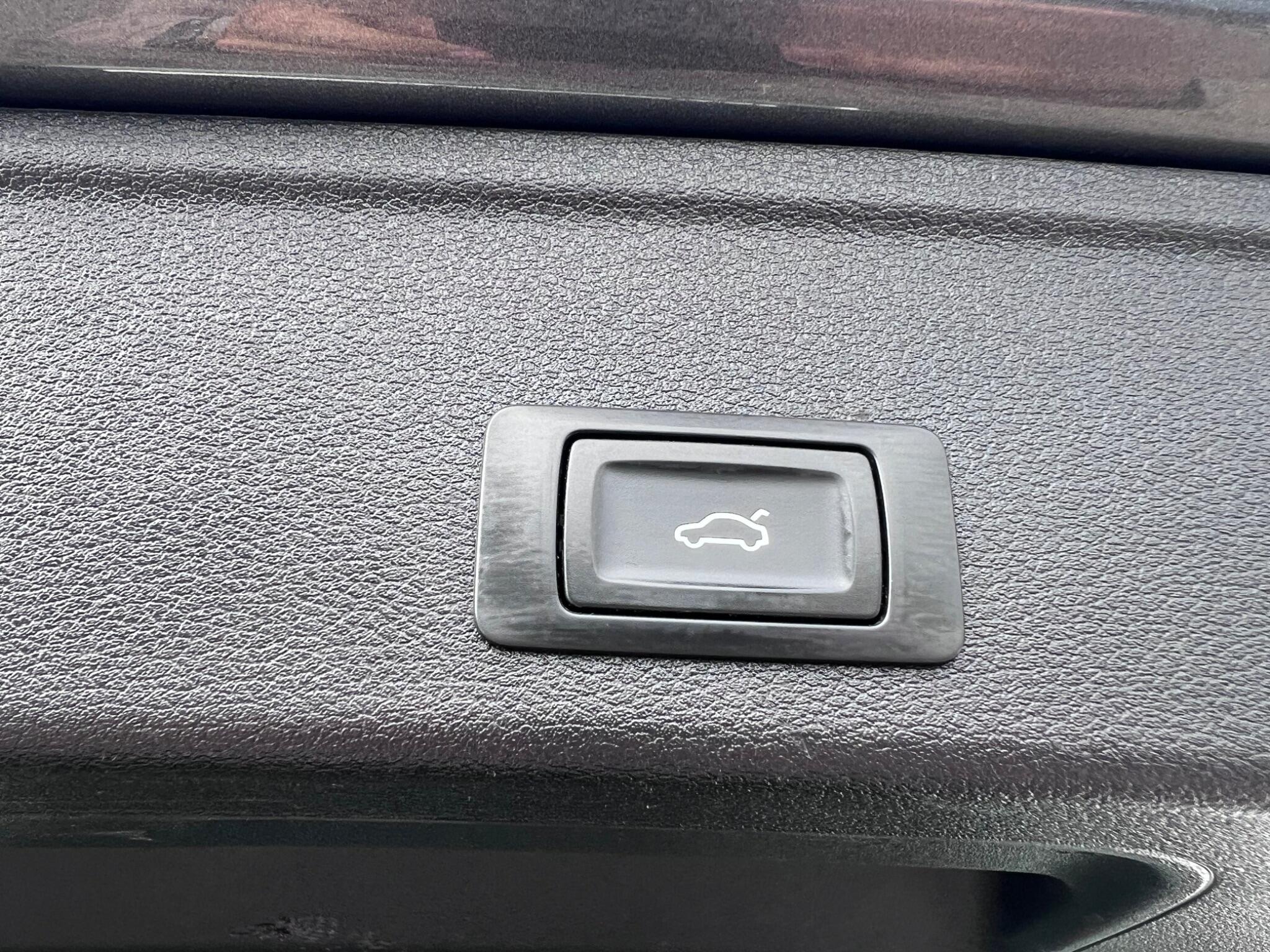 Audi A4 Avant view 39