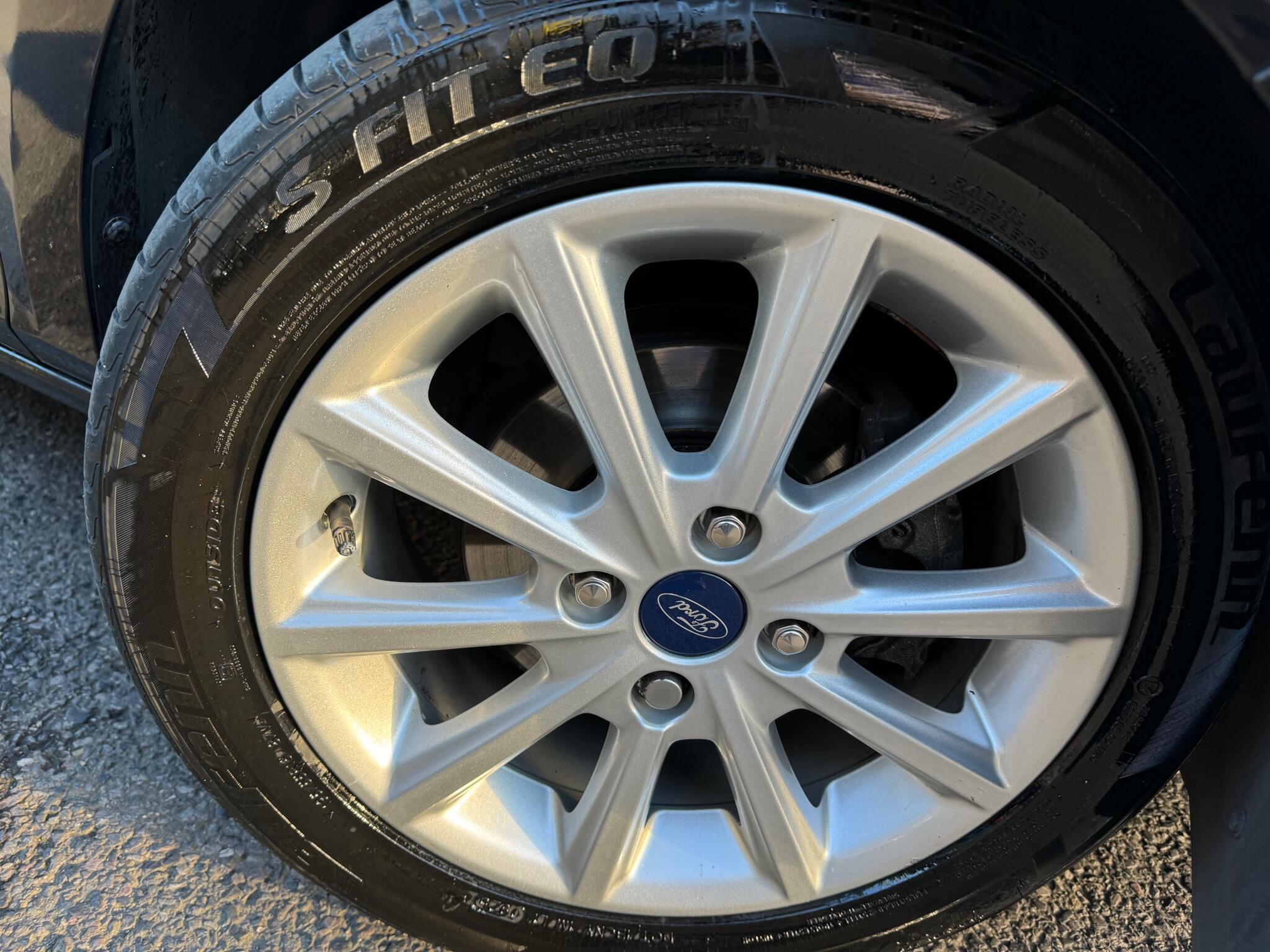 Ford Fiesta view 25