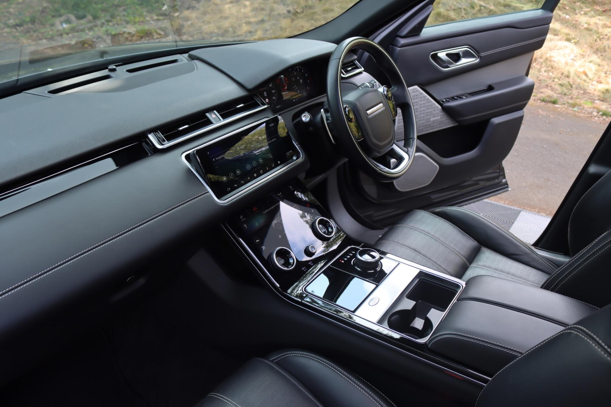 Land Rover Range Rover Velar view 7