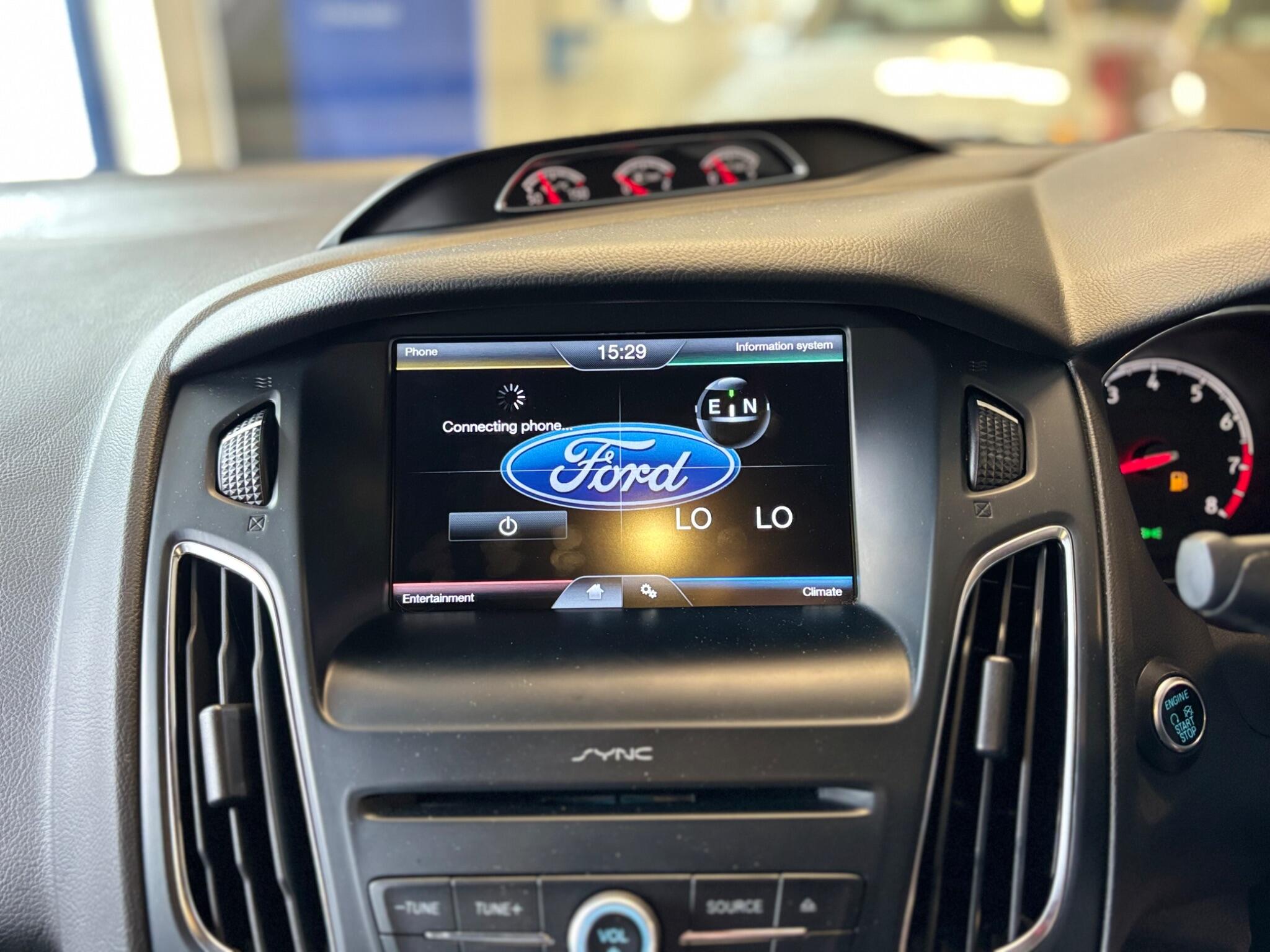 Ford Focus view 26