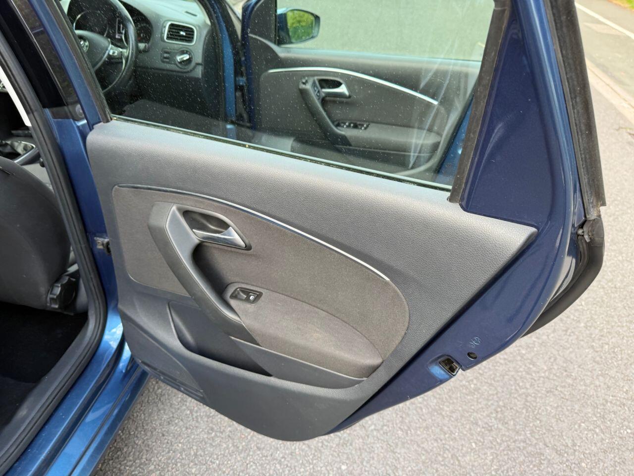 Volkswagen Polo view 29