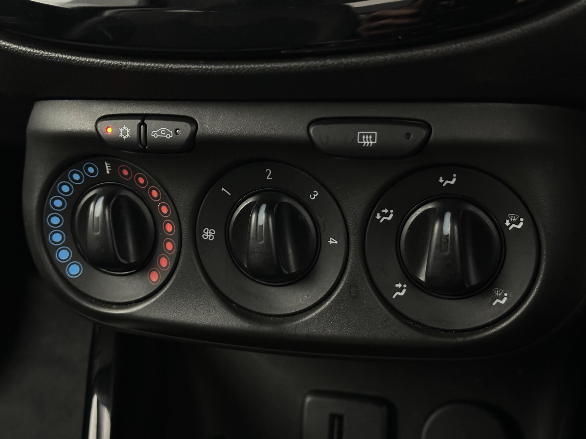 Vauxhall Adam view 21