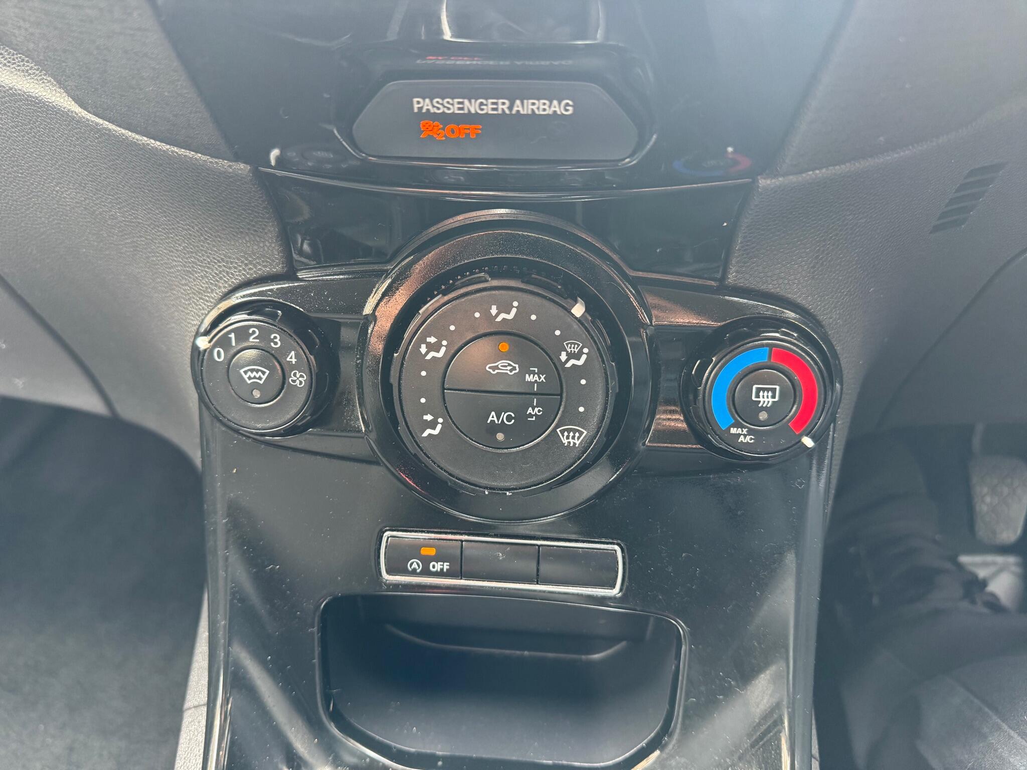 Ford Fiesta view 25