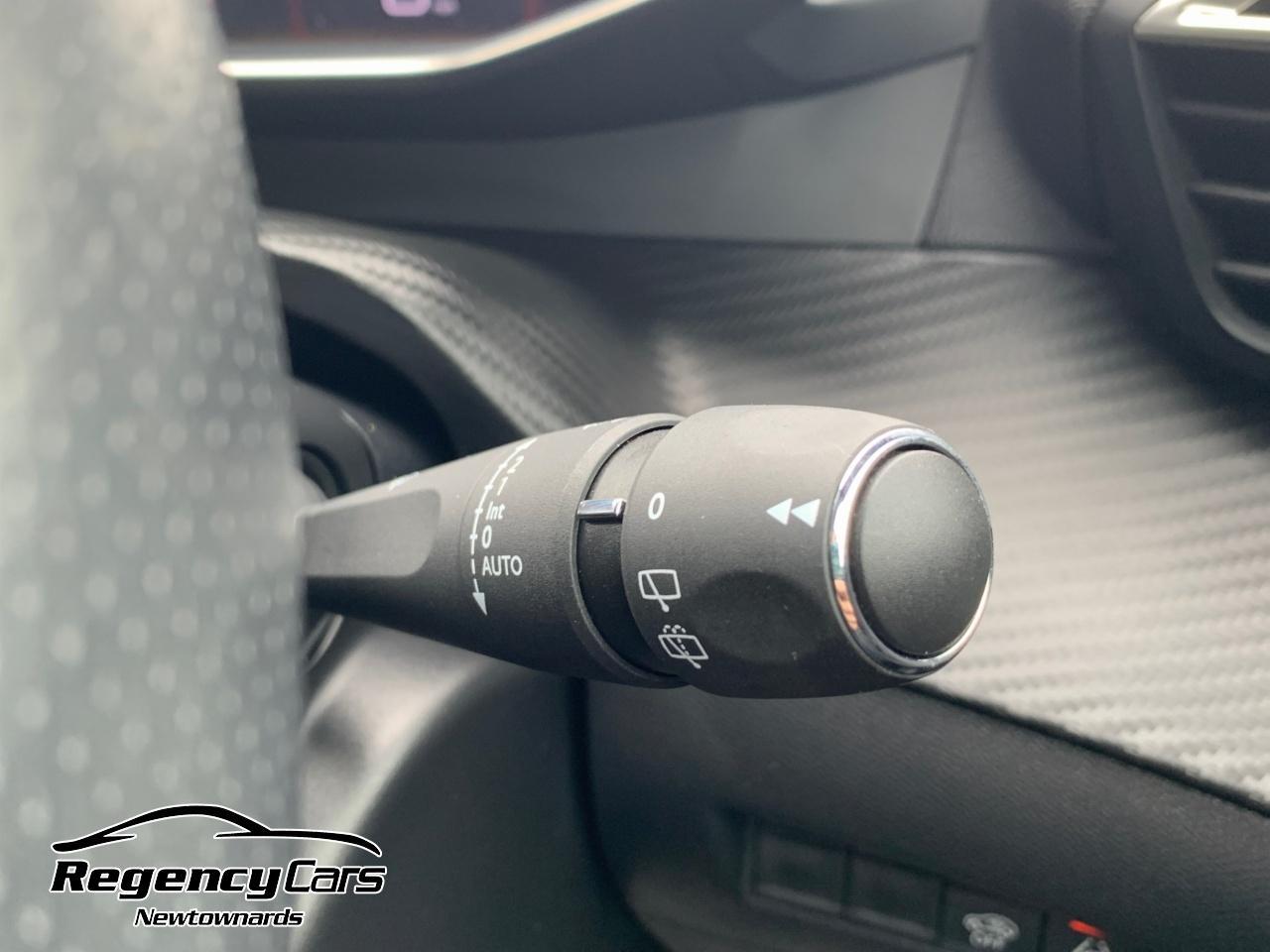 Peugeot 2008 view 19