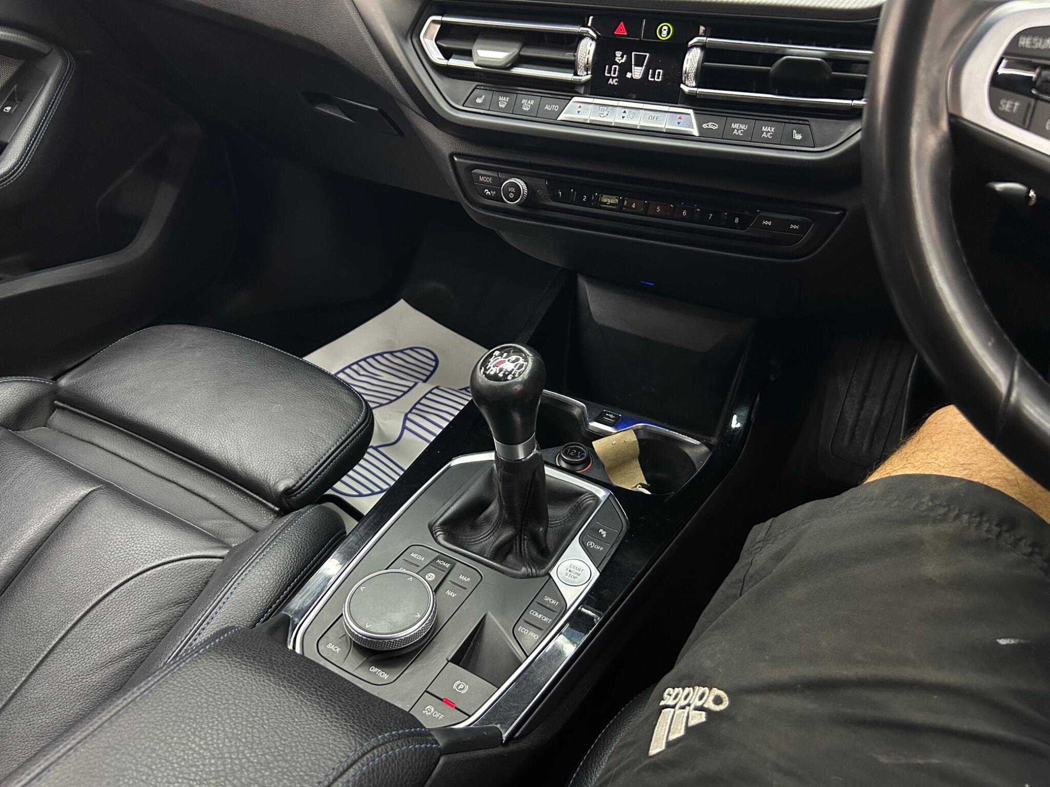 BMW 1 Series view 9