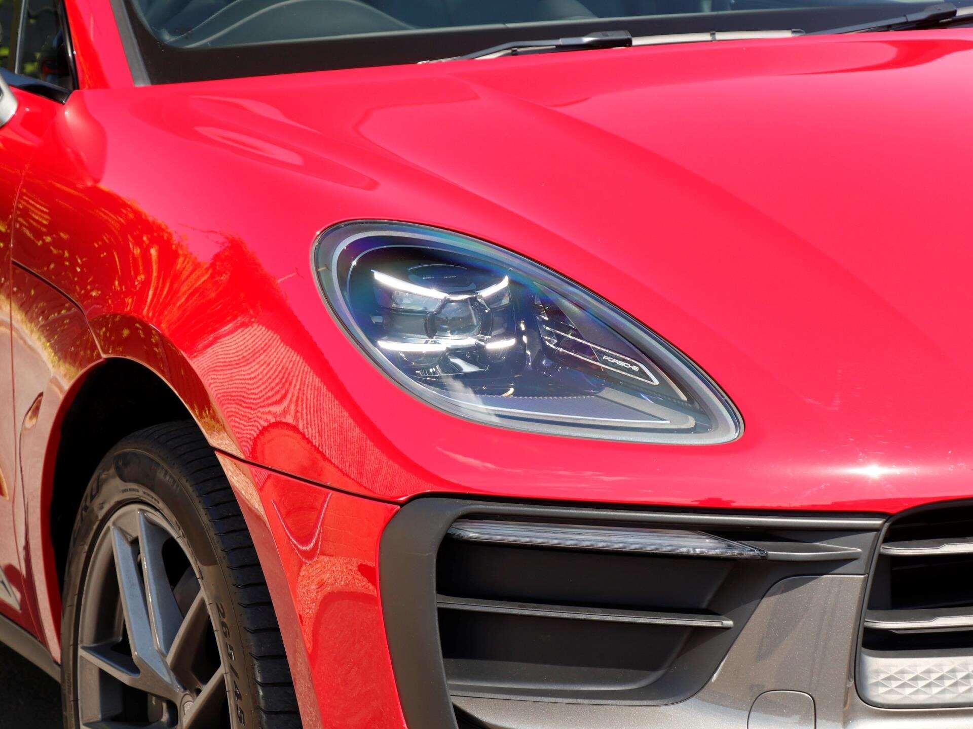 Porsche Macan view 30