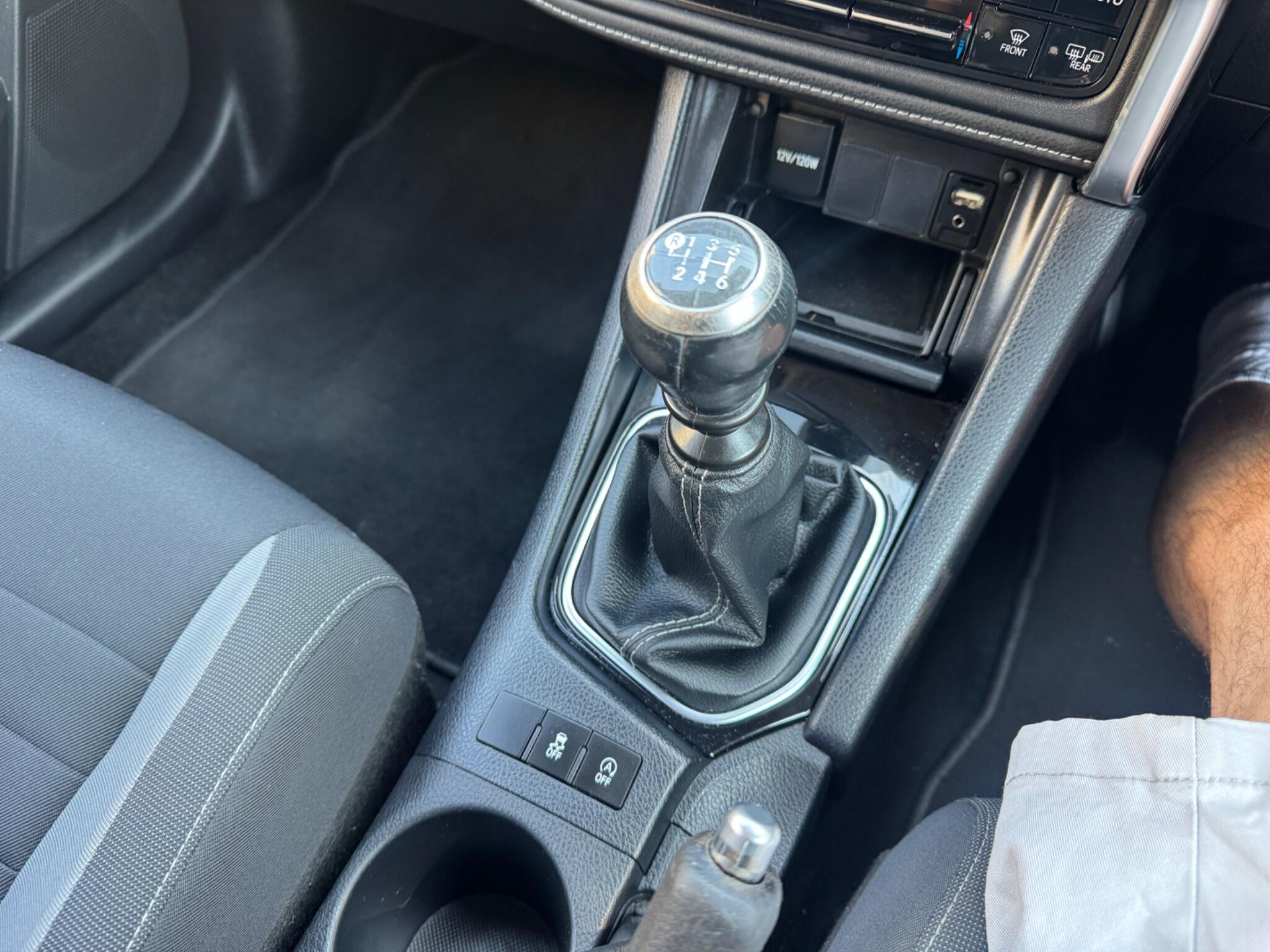 Toyota Auris view 23