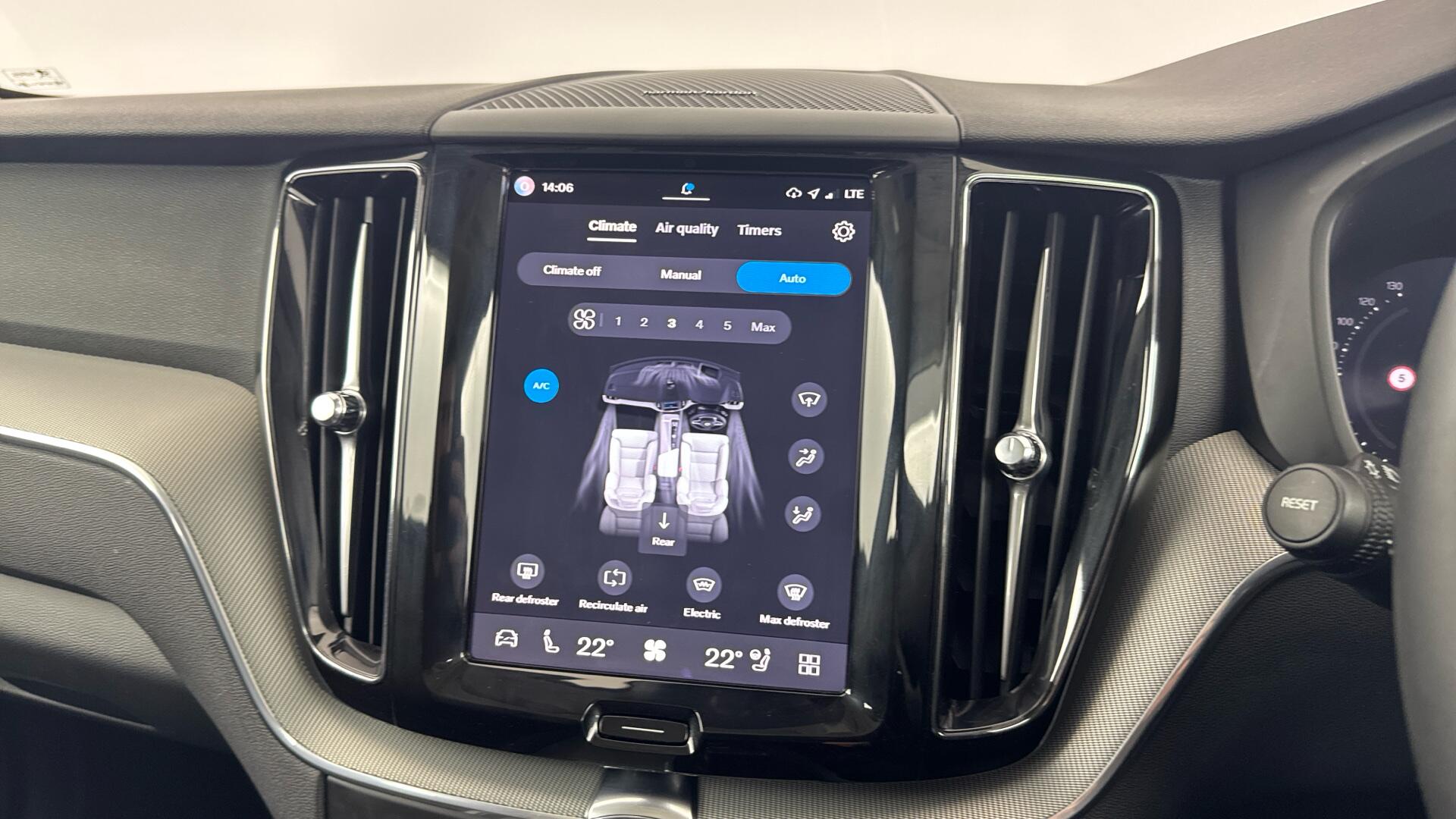 Volvo XC60 view 47