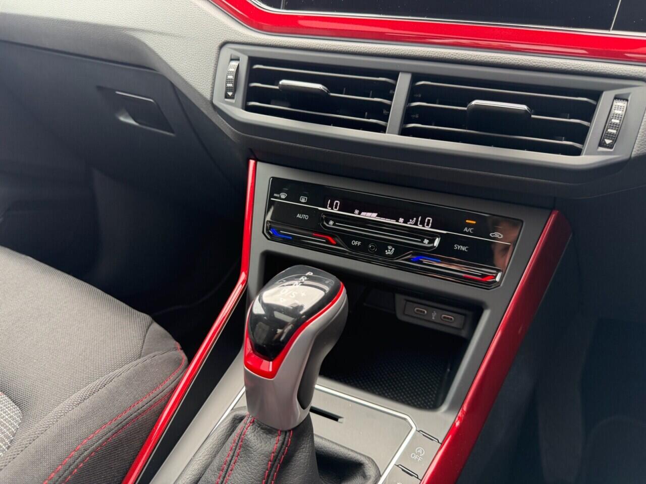 Volkswagen Polo view 29