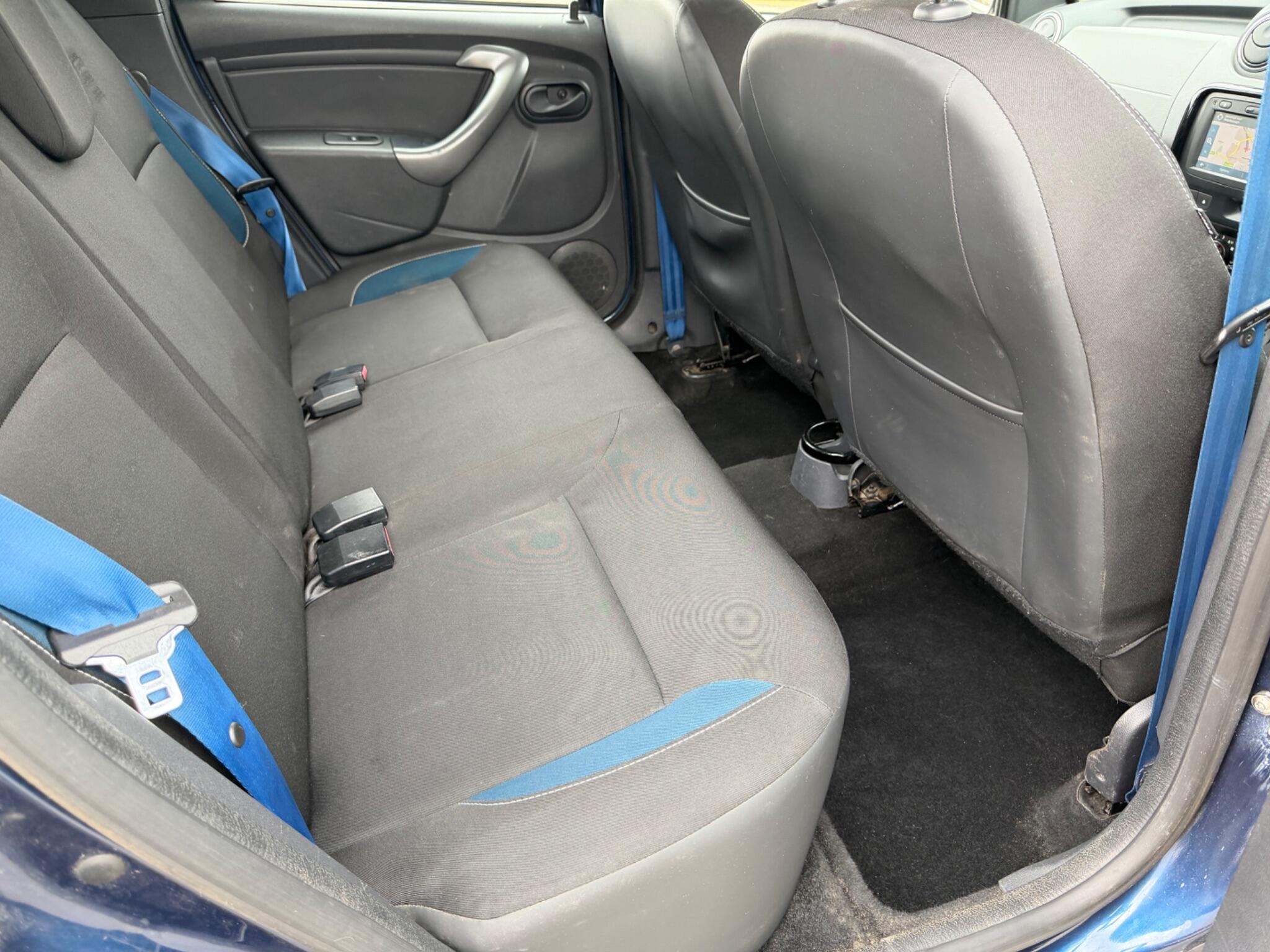 Dacia Duster view 14