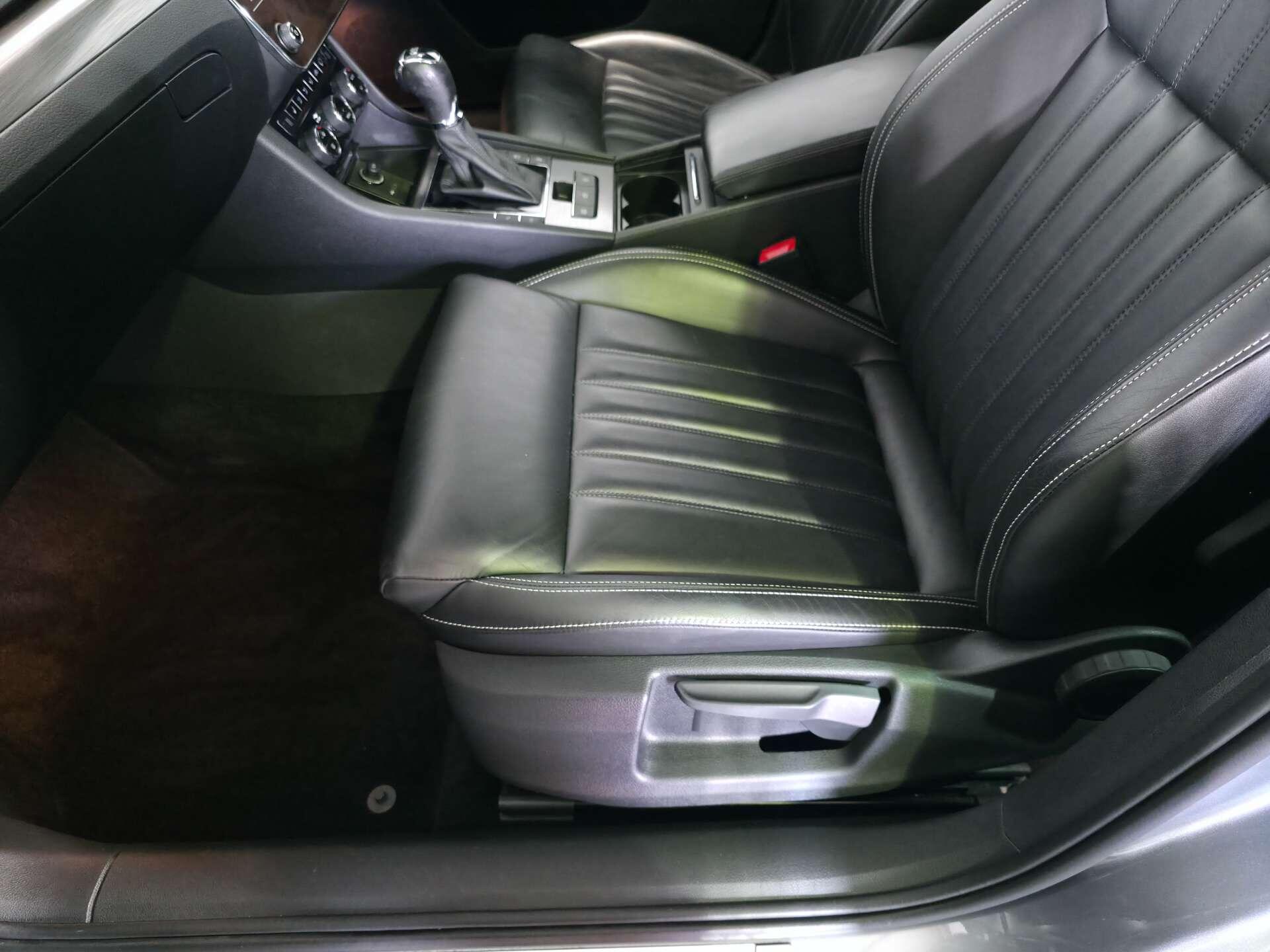 Skoda Superb view 70
