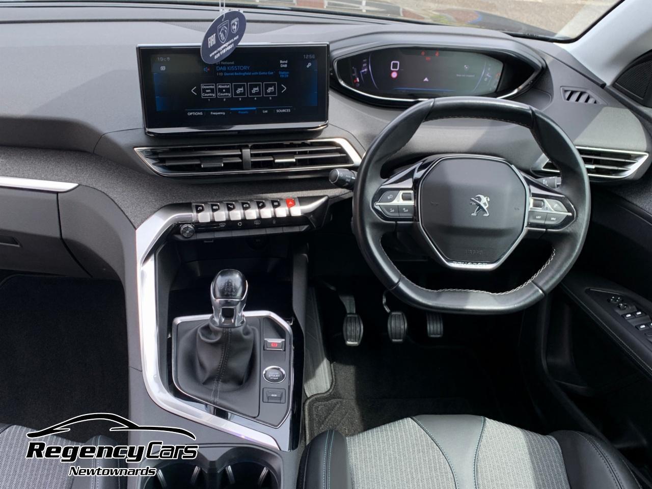 Peugeot 3008 view 9