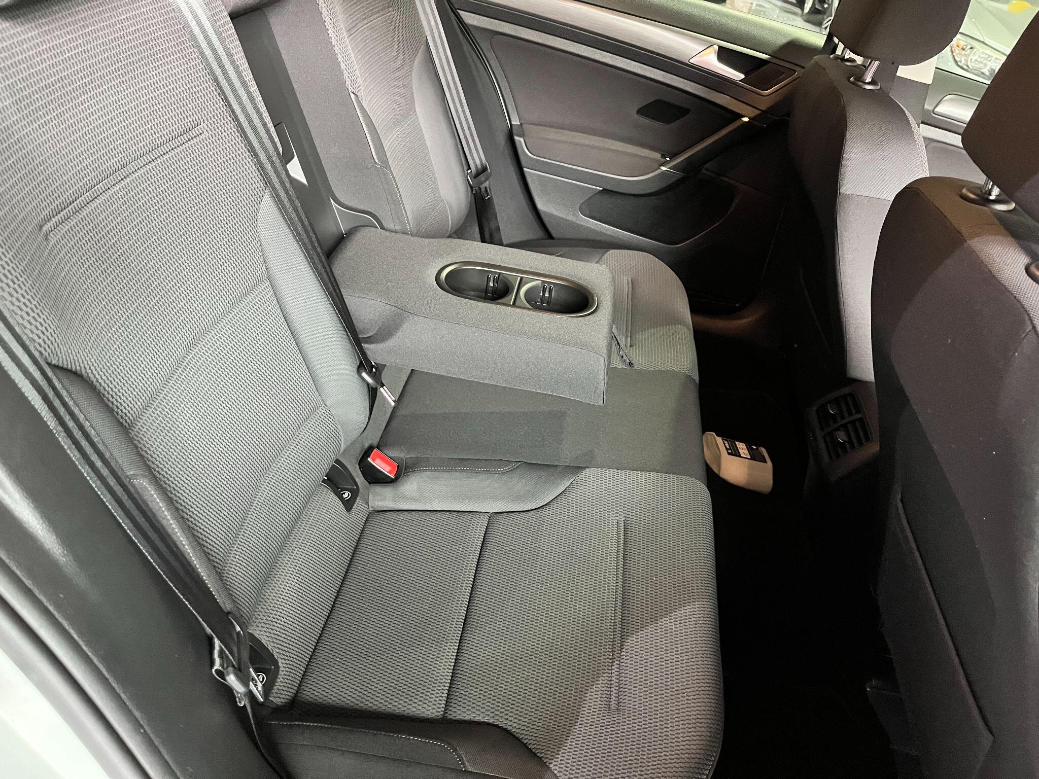 Volkswagen Golf view 33