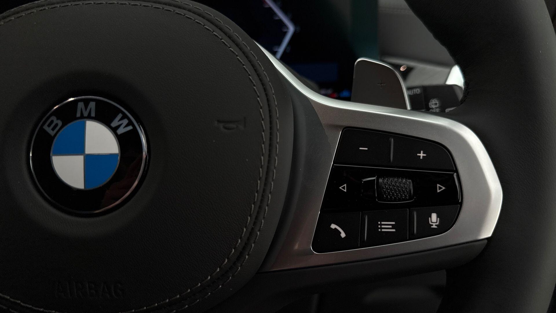 BMW X5 view 18