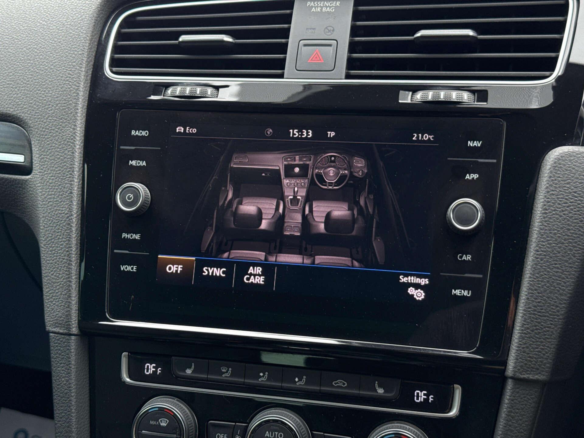 Volkswagen Golf view 64