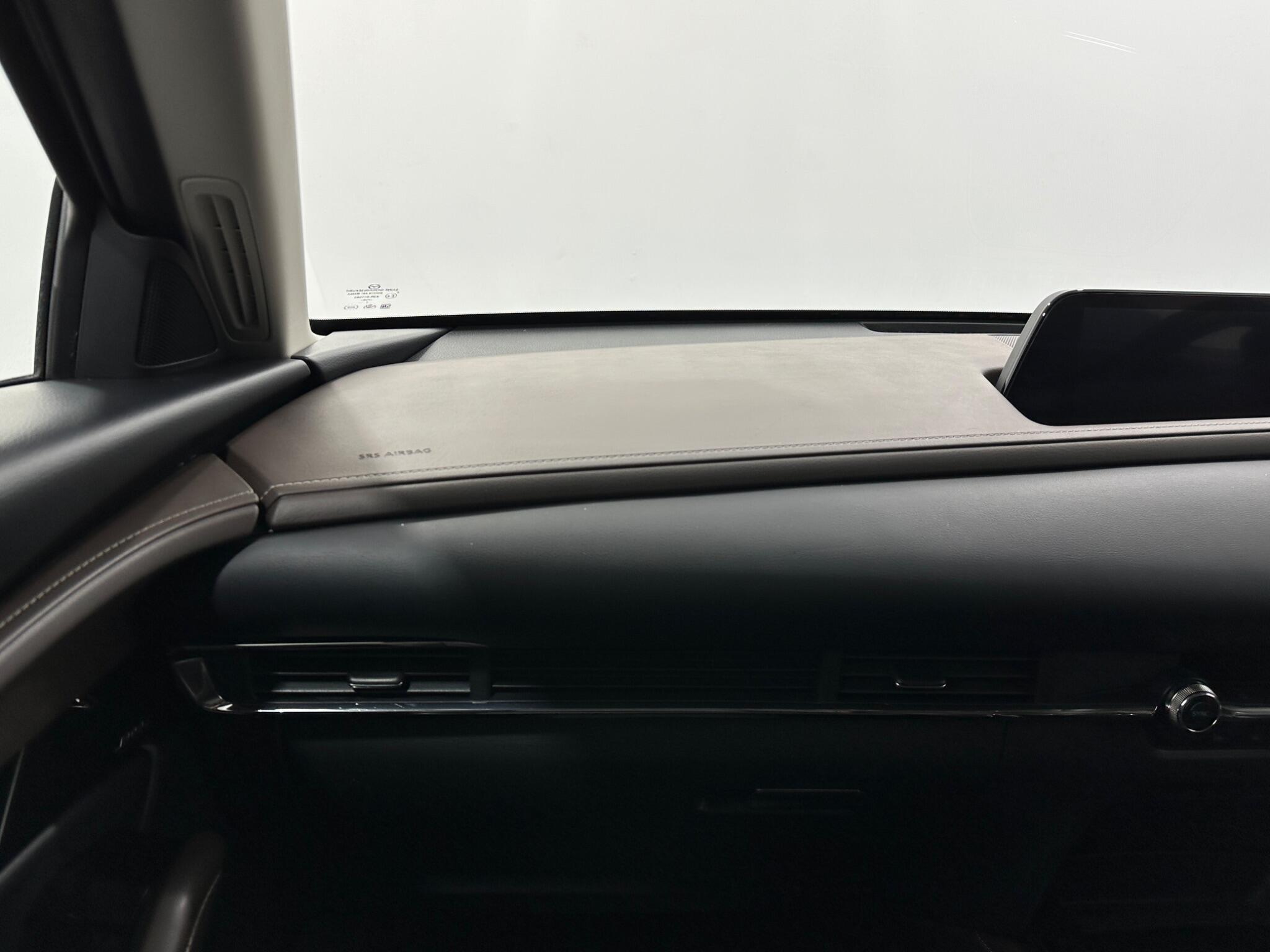 Mazda CX-30 view 30