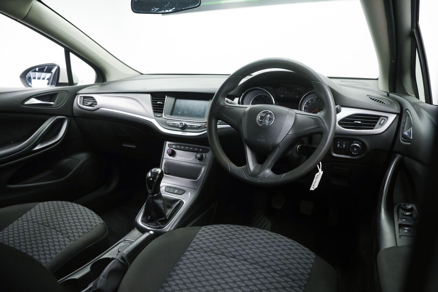 Vauxhall Astra view 10