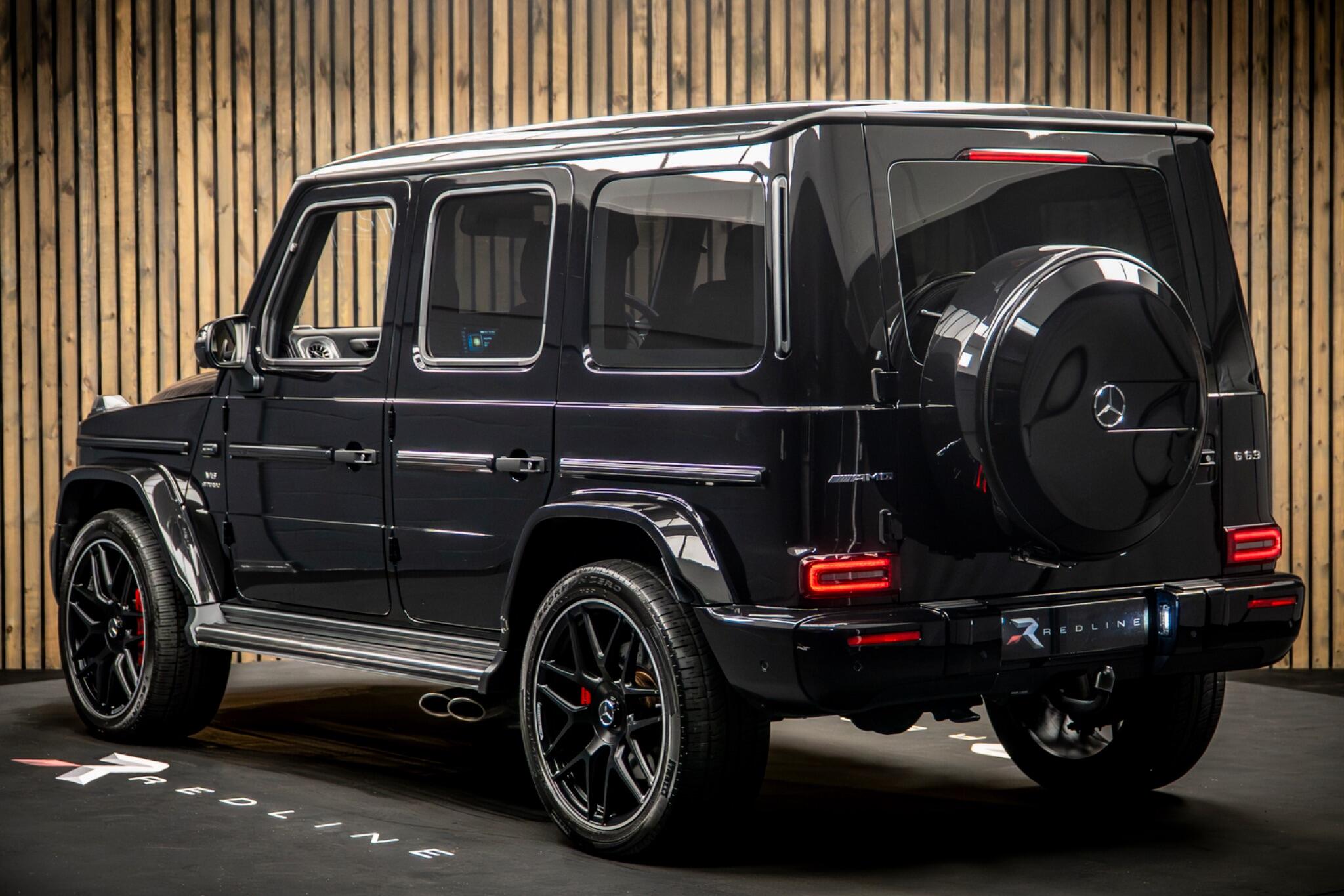 Mercedes-Benz G-Class view 3