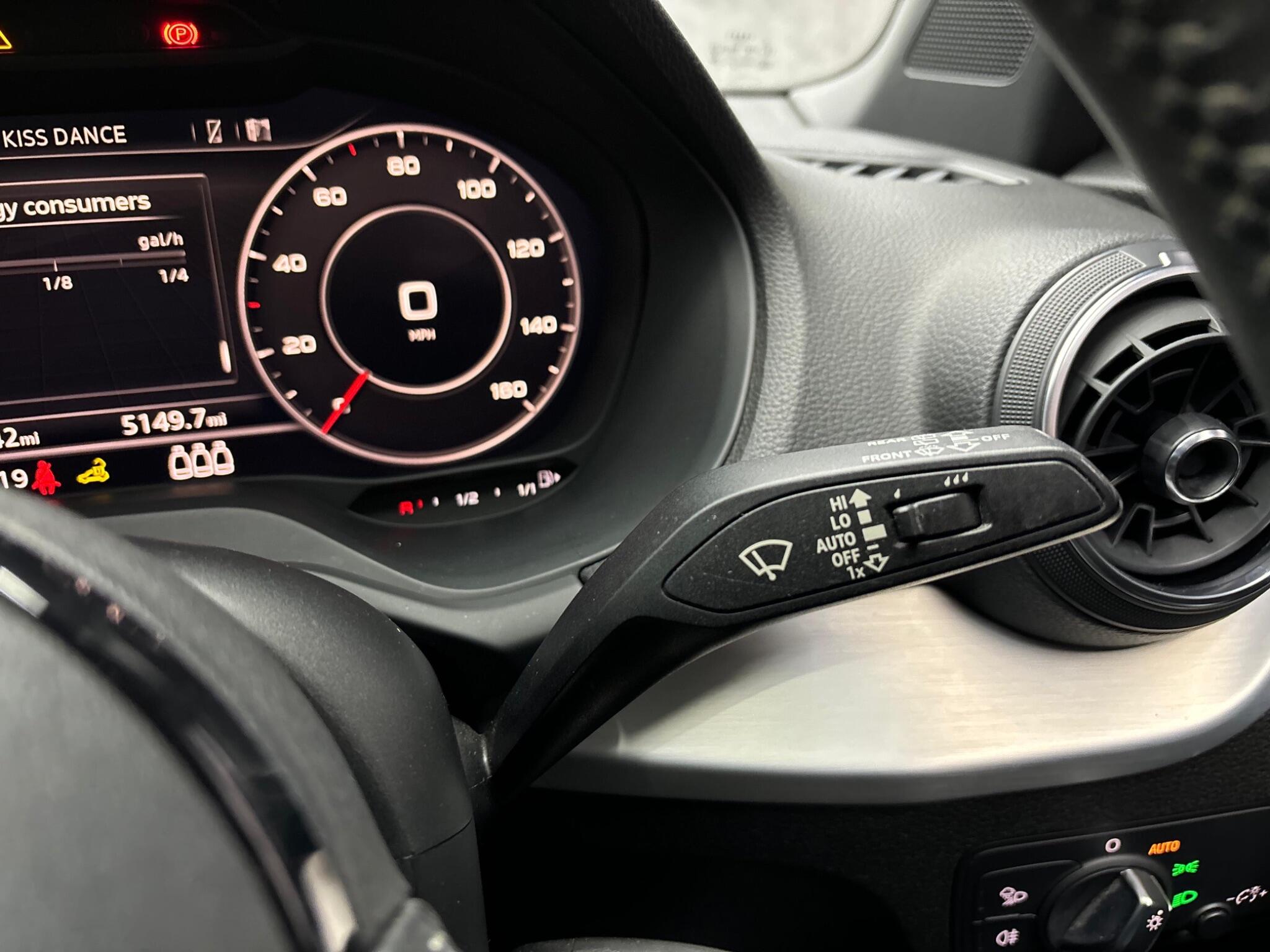 Audi Q2 view 27