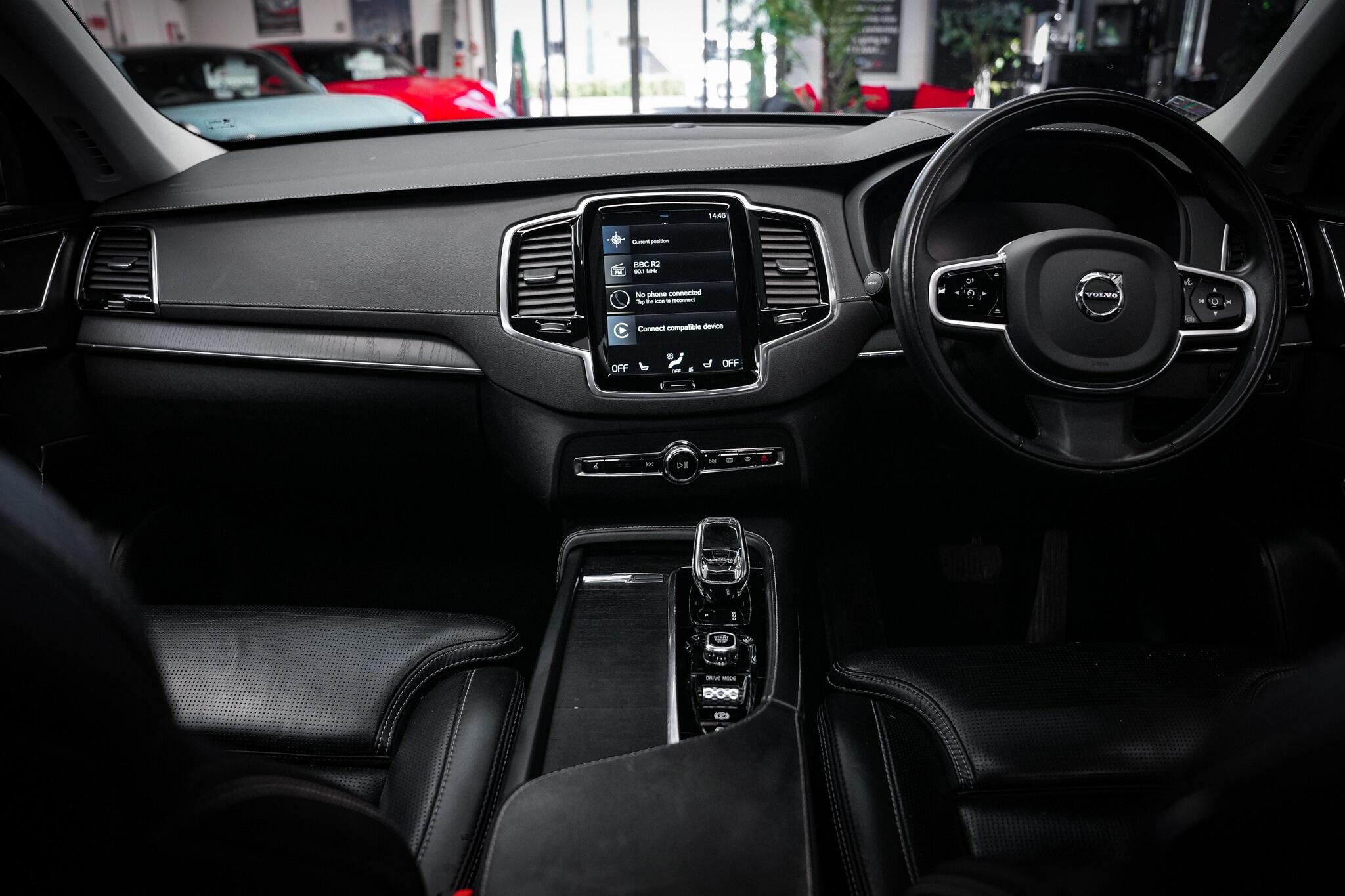 Volvo XC90 view 21