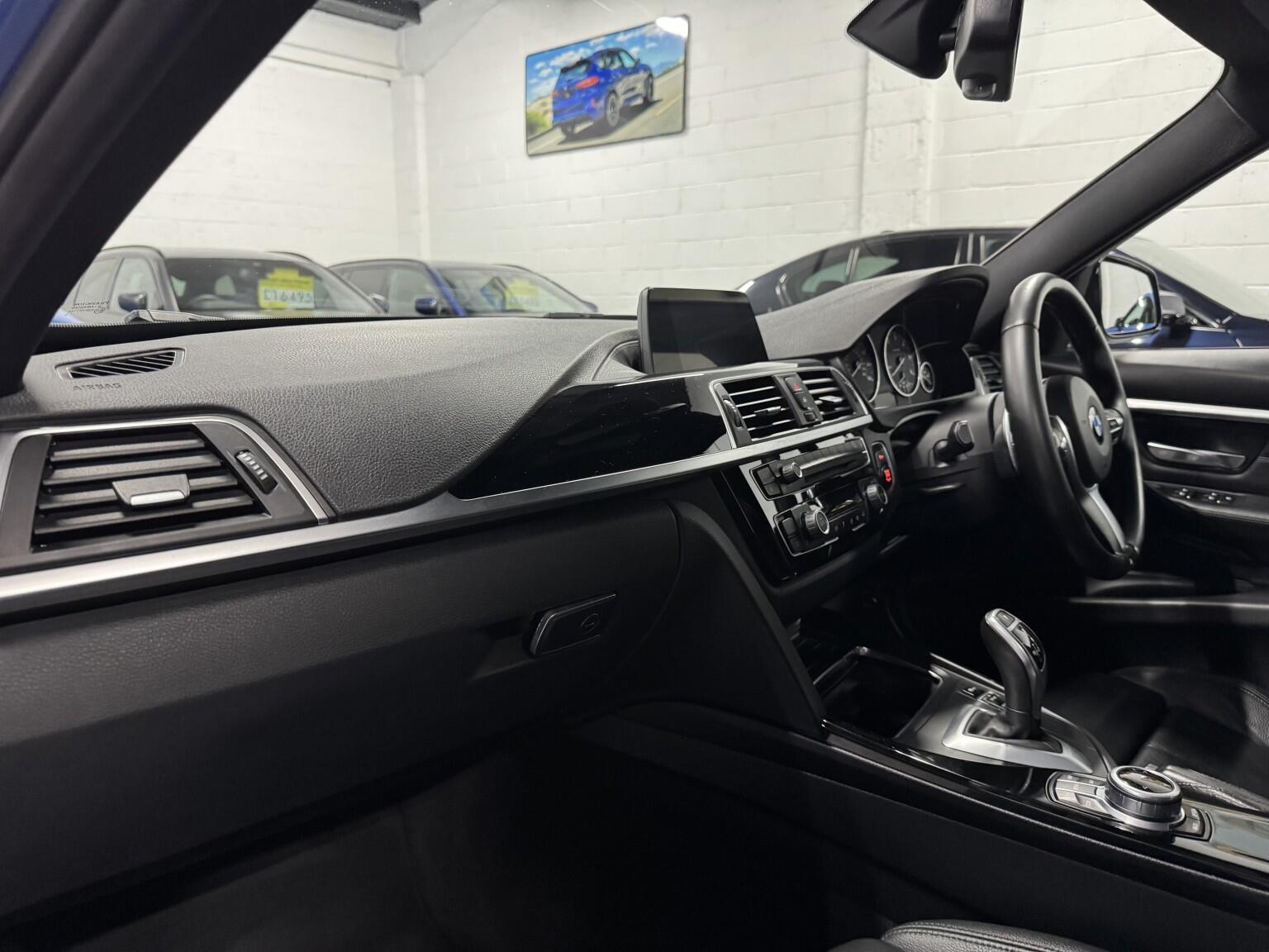BMW 3 Series view 17