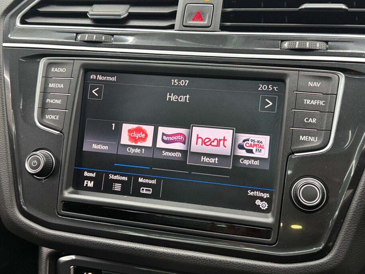 Volkswagen Tiguan view 15