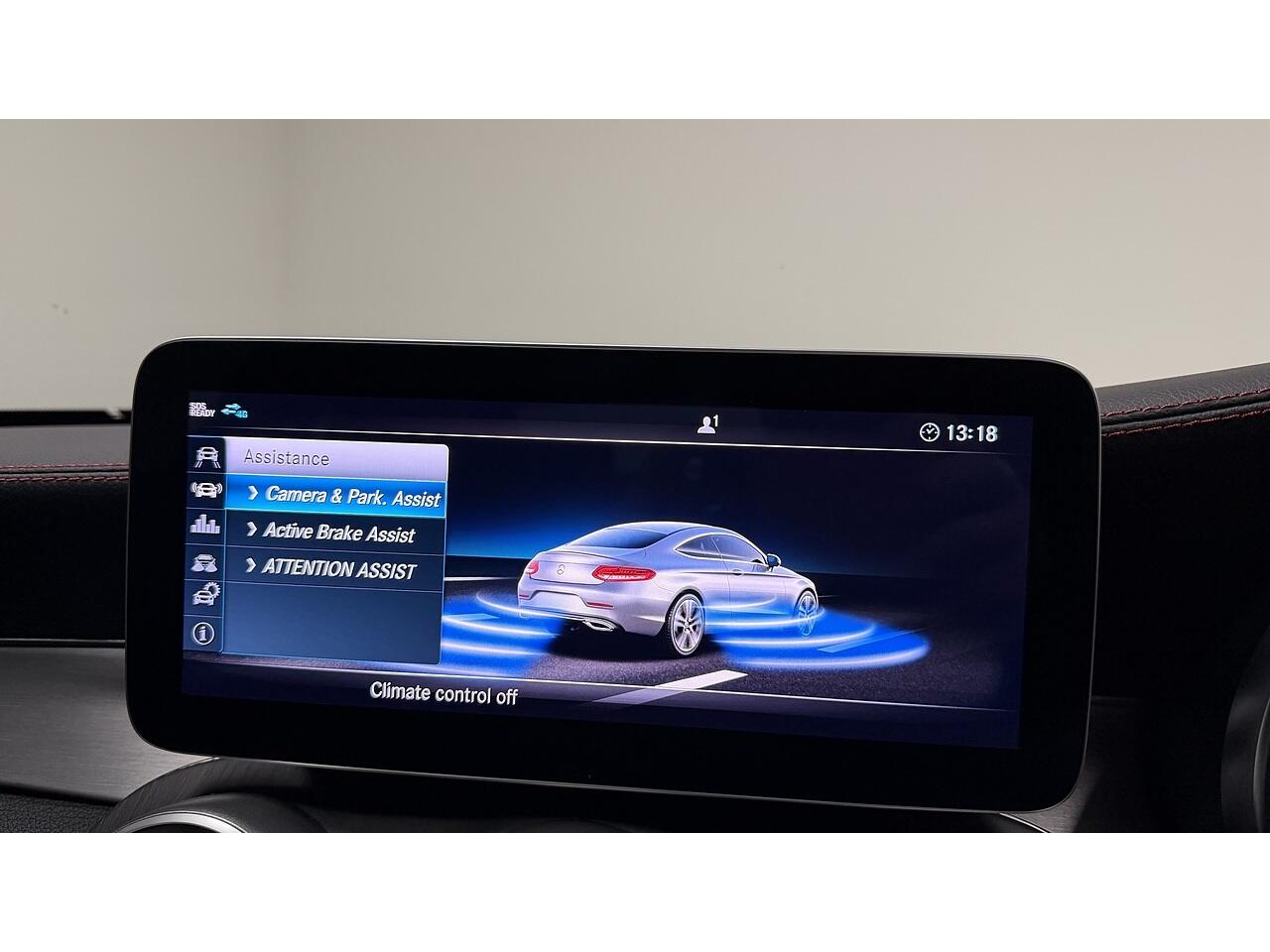 Mercedes-Benz C-Class view 27