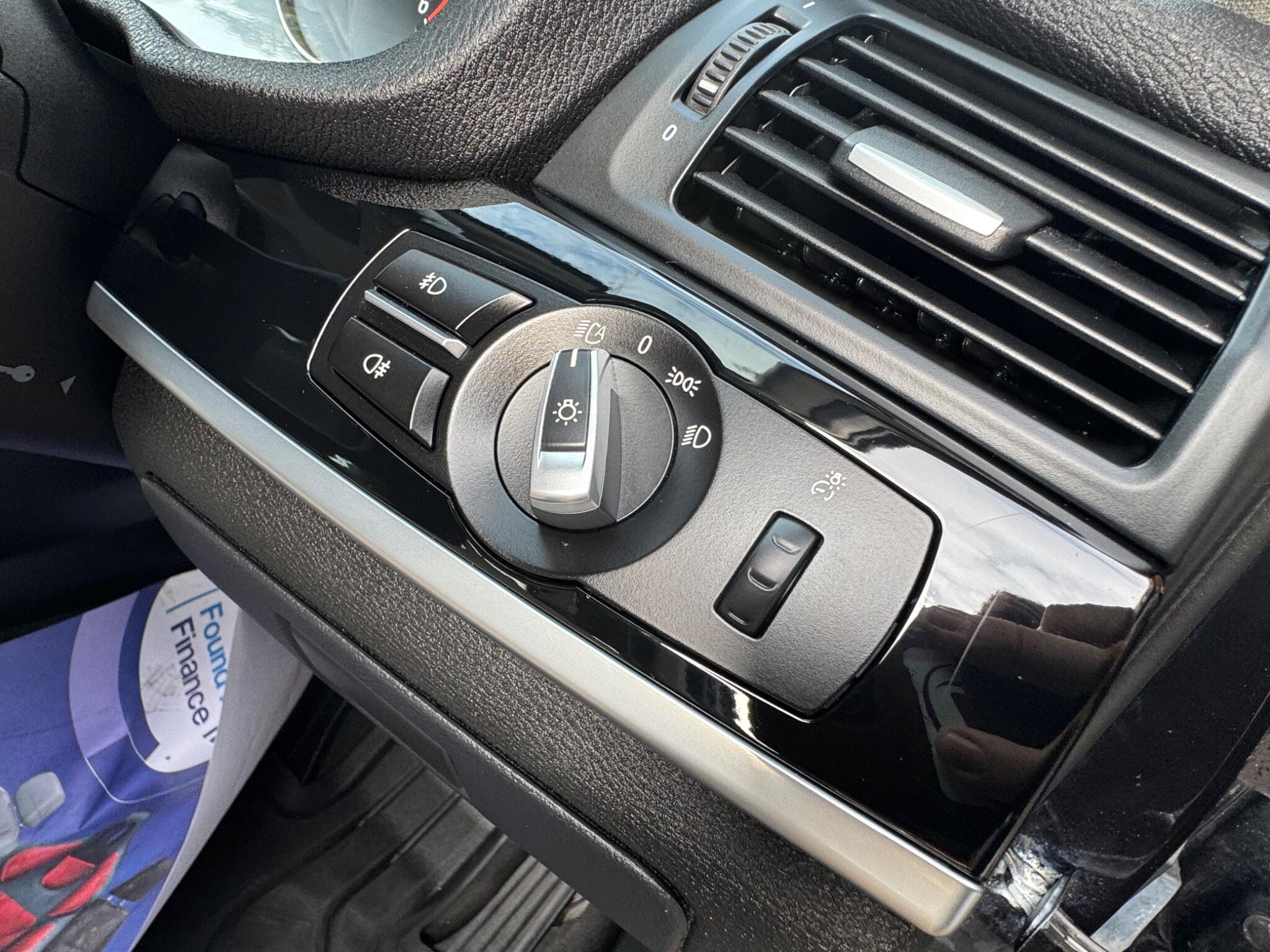 BMW X3 view 14