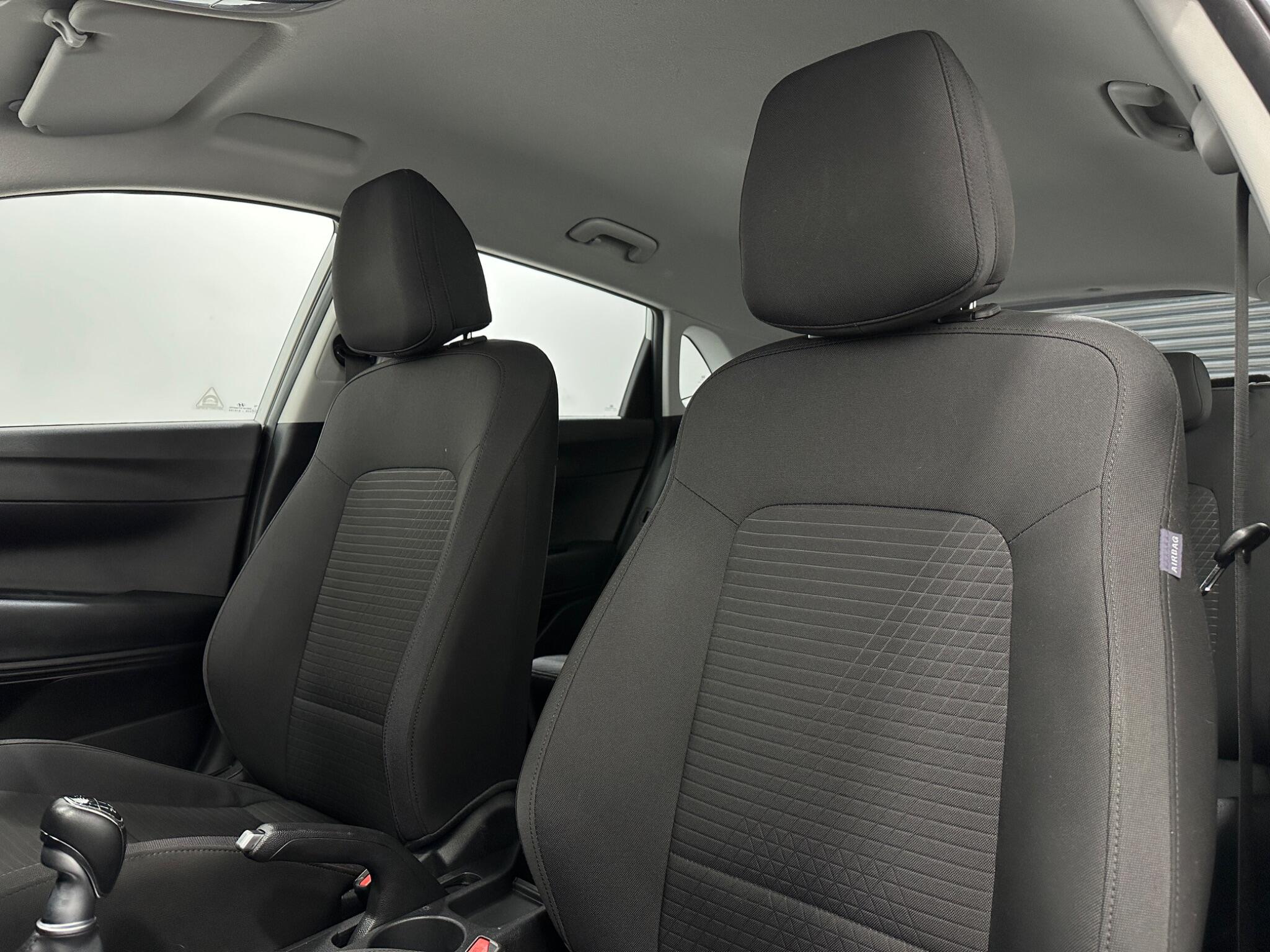 Hyundai i20 view 33