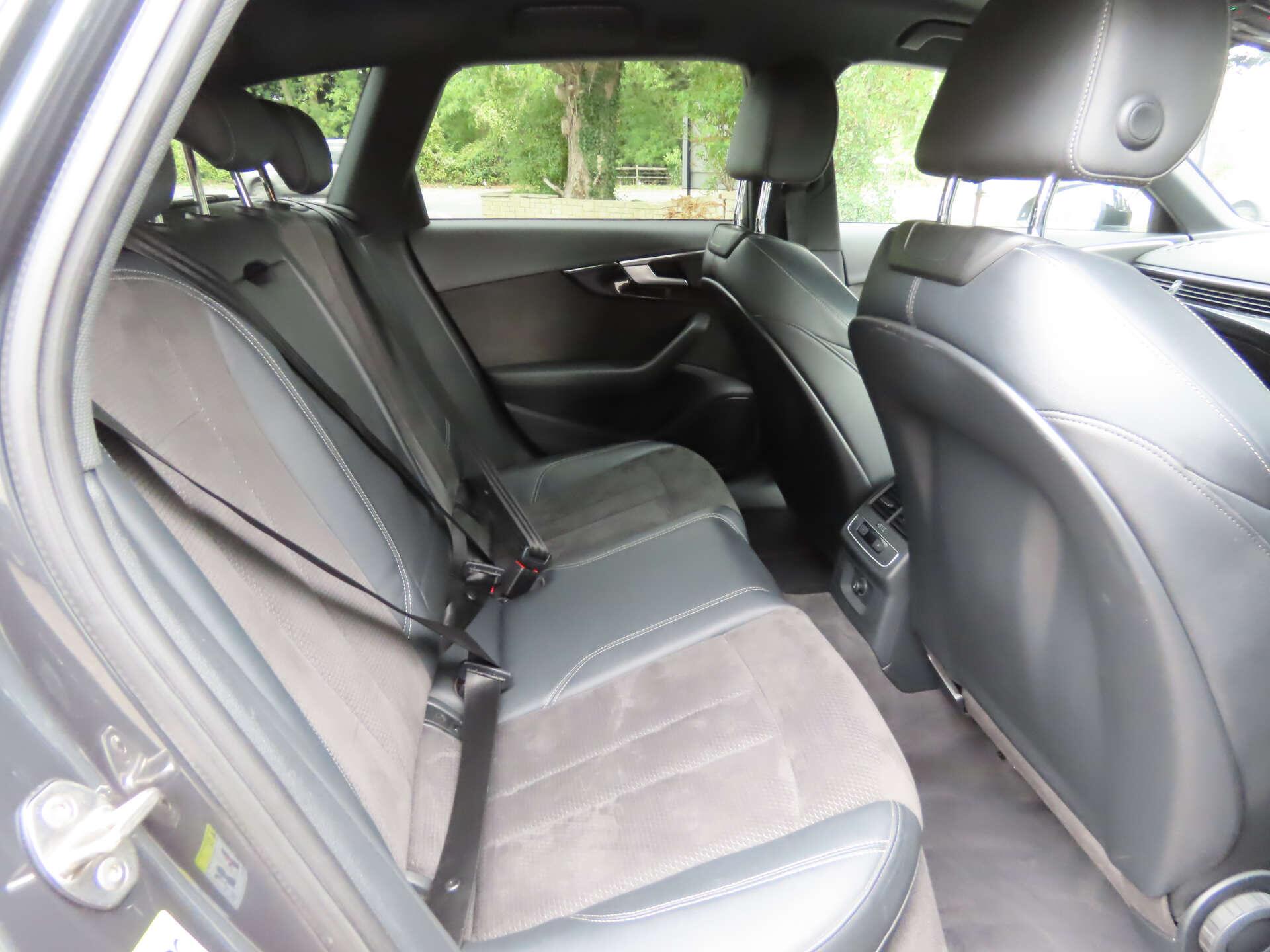 Audi A4 view 9
