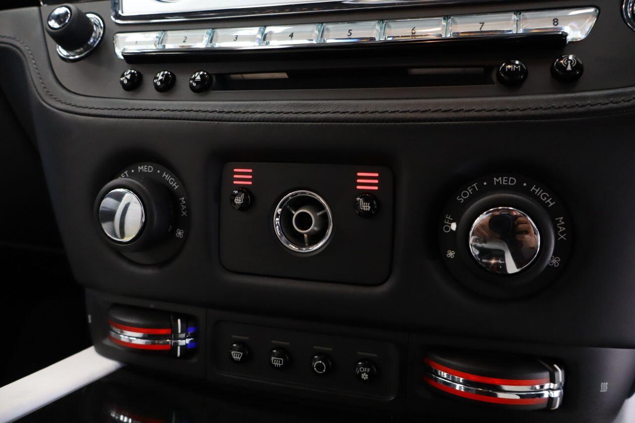 Rolls-Royce Wraith view 19