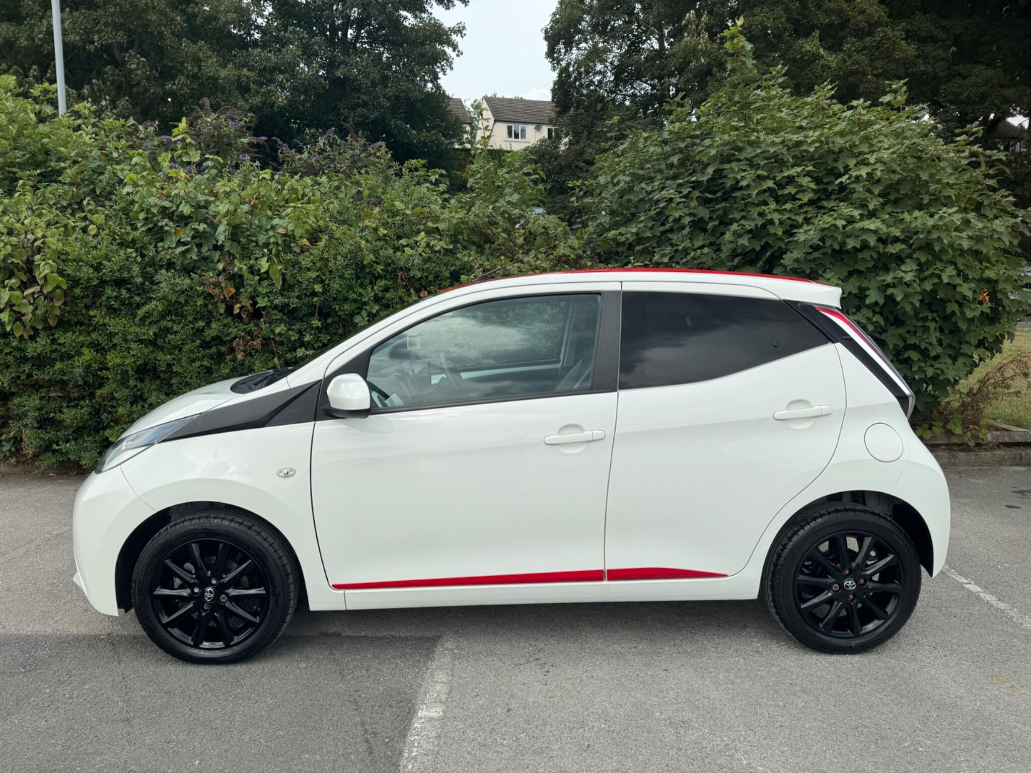 Toyota Aygo view 8