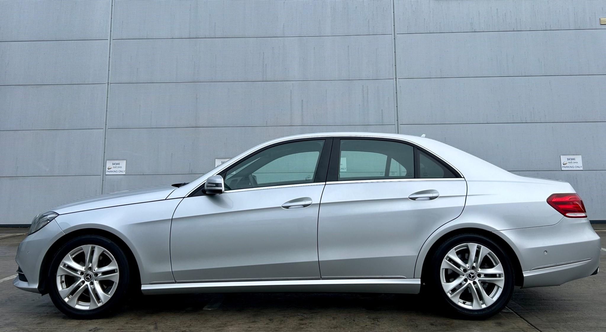 Mercedes-Benz E-Class view 8