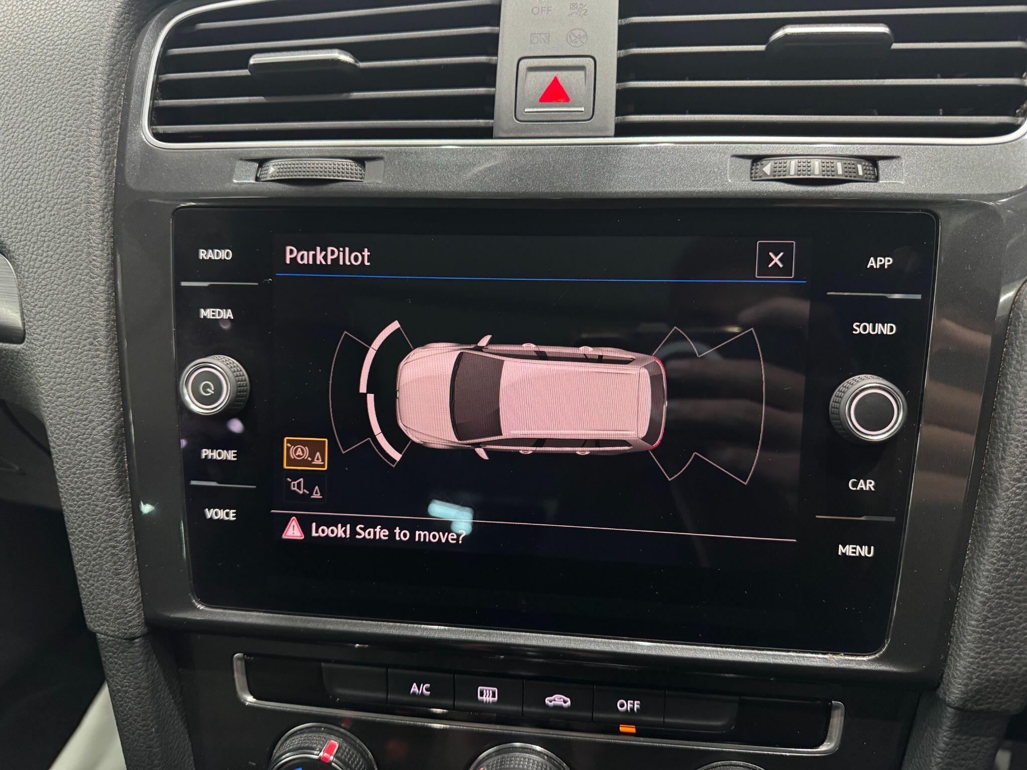Volkswagen Golf view 38