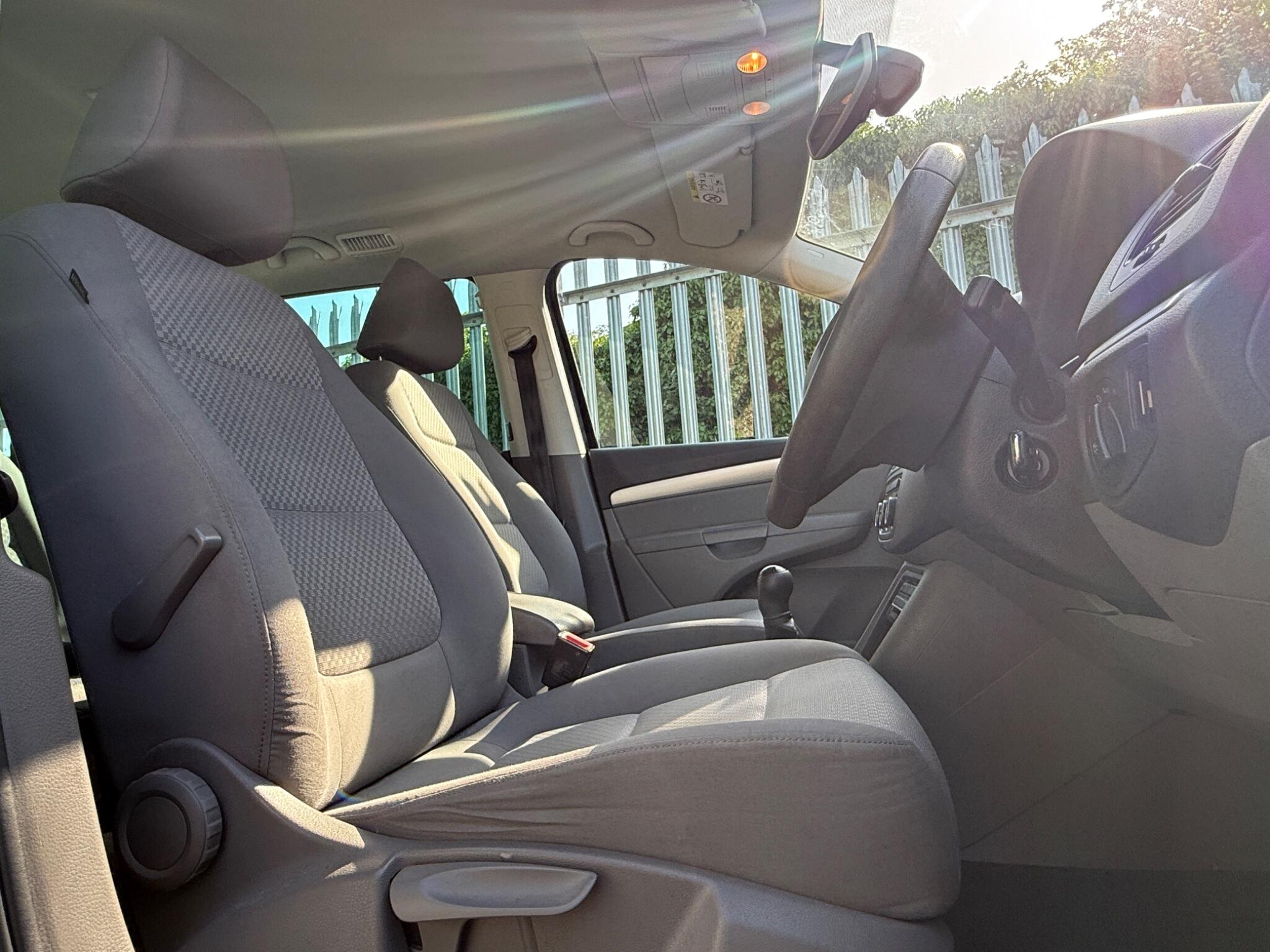 2016 SEAT Alhambra image 42