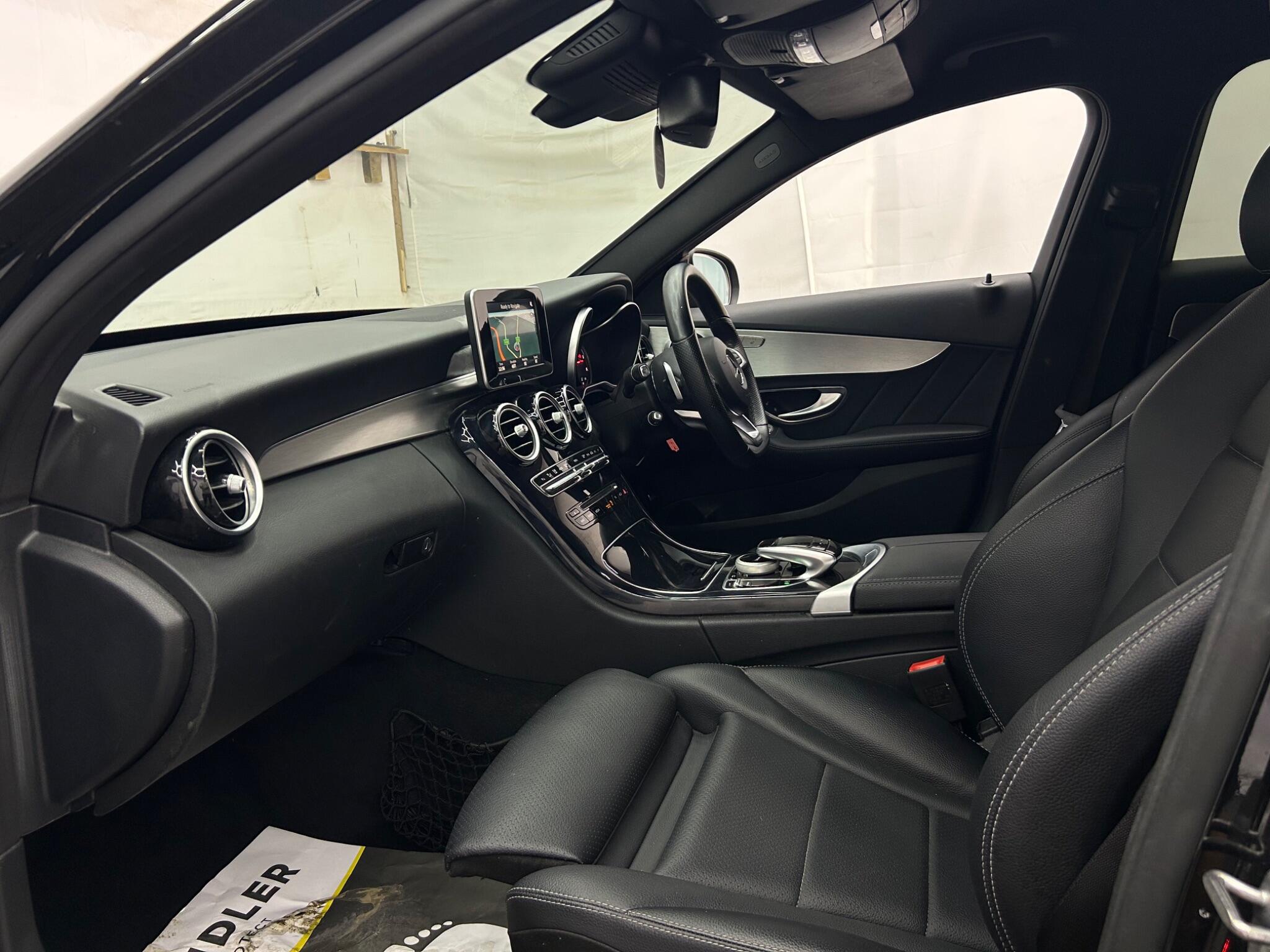 Mercedes-Benz C-Class view 42