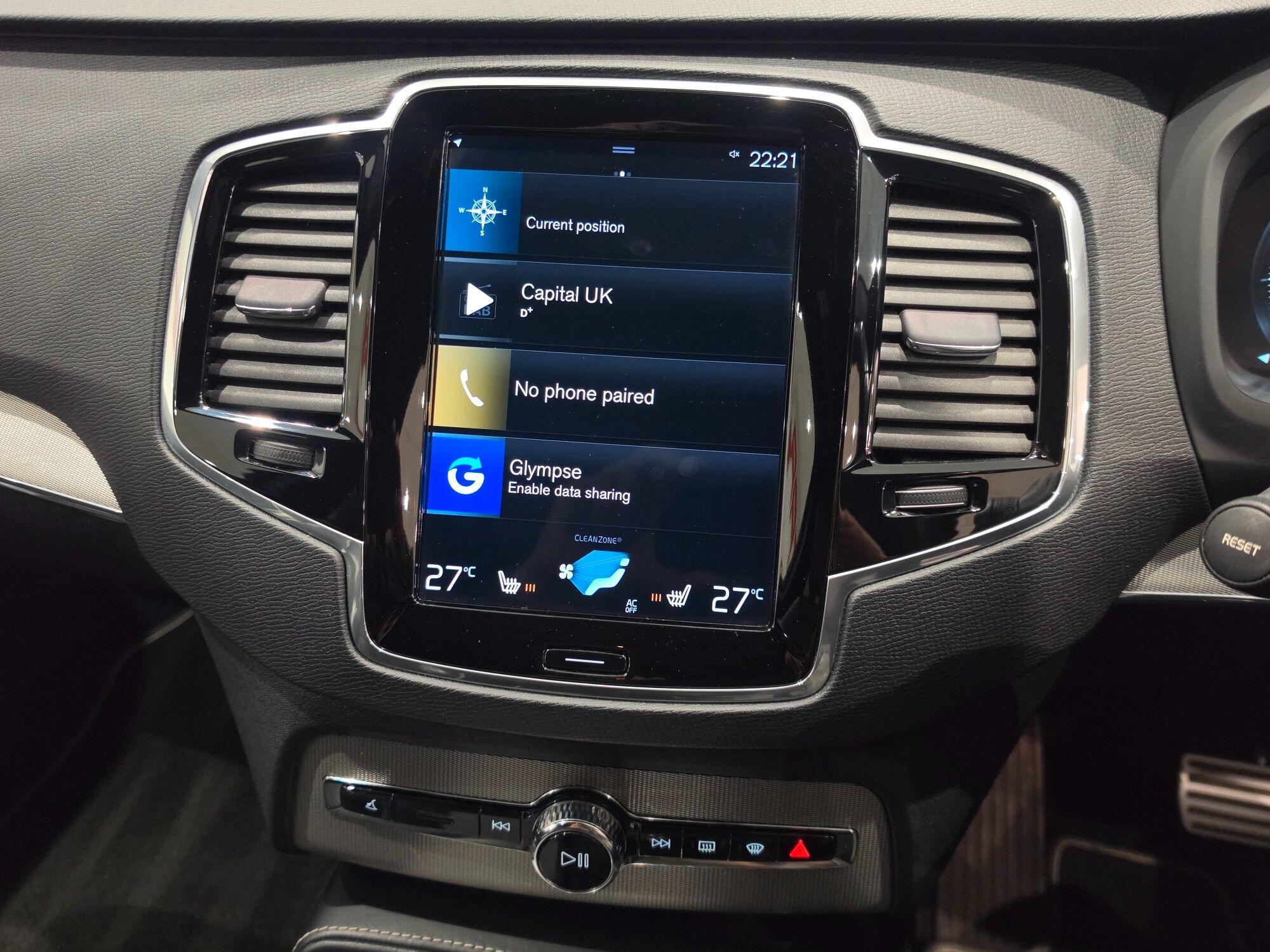 Volvo XC90 view 29